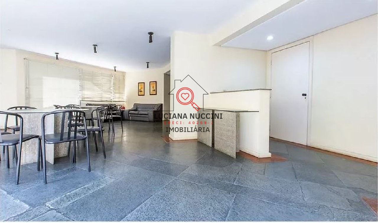 Elegante Apartamento de 4 Suítes com Área de Lazer