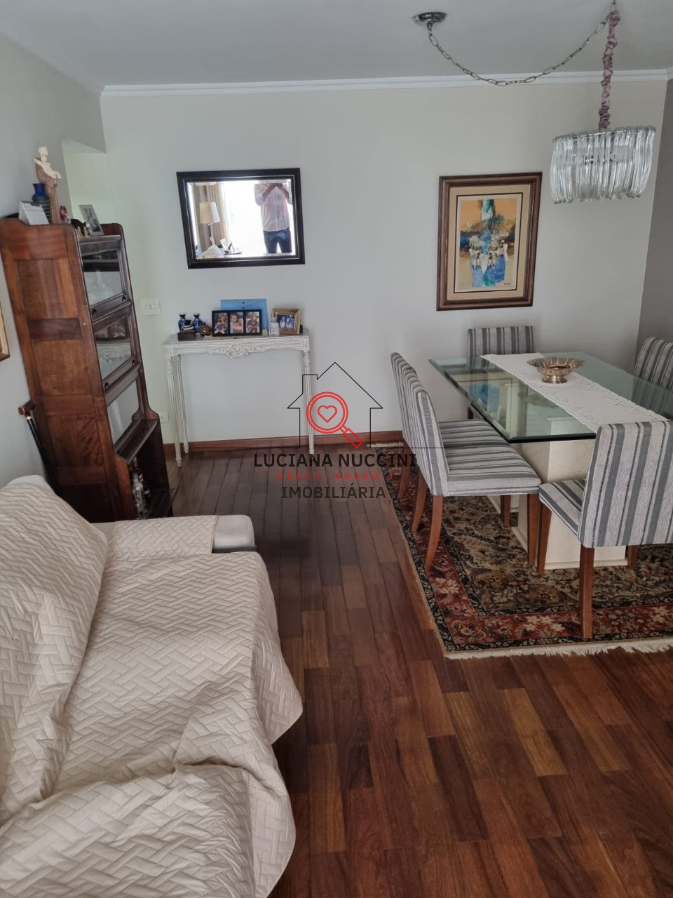 Apartamento para locação na Vila Nova Conceição, São Paulo-SP: 2 quartos, 2 salas, 1 banheiro, 2 vagas de garagem, 80m² de área.