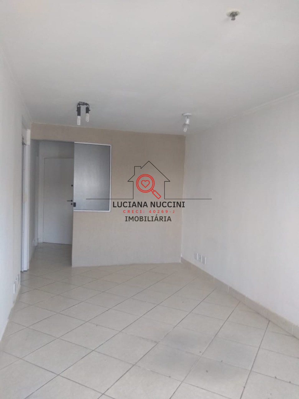 Conjunto Comercial para Locação na Vila Mariana, São Paulo-SP: 2 Salas, 2 Banheiros, 1 Vaga de Garagem, 30m² de Área.