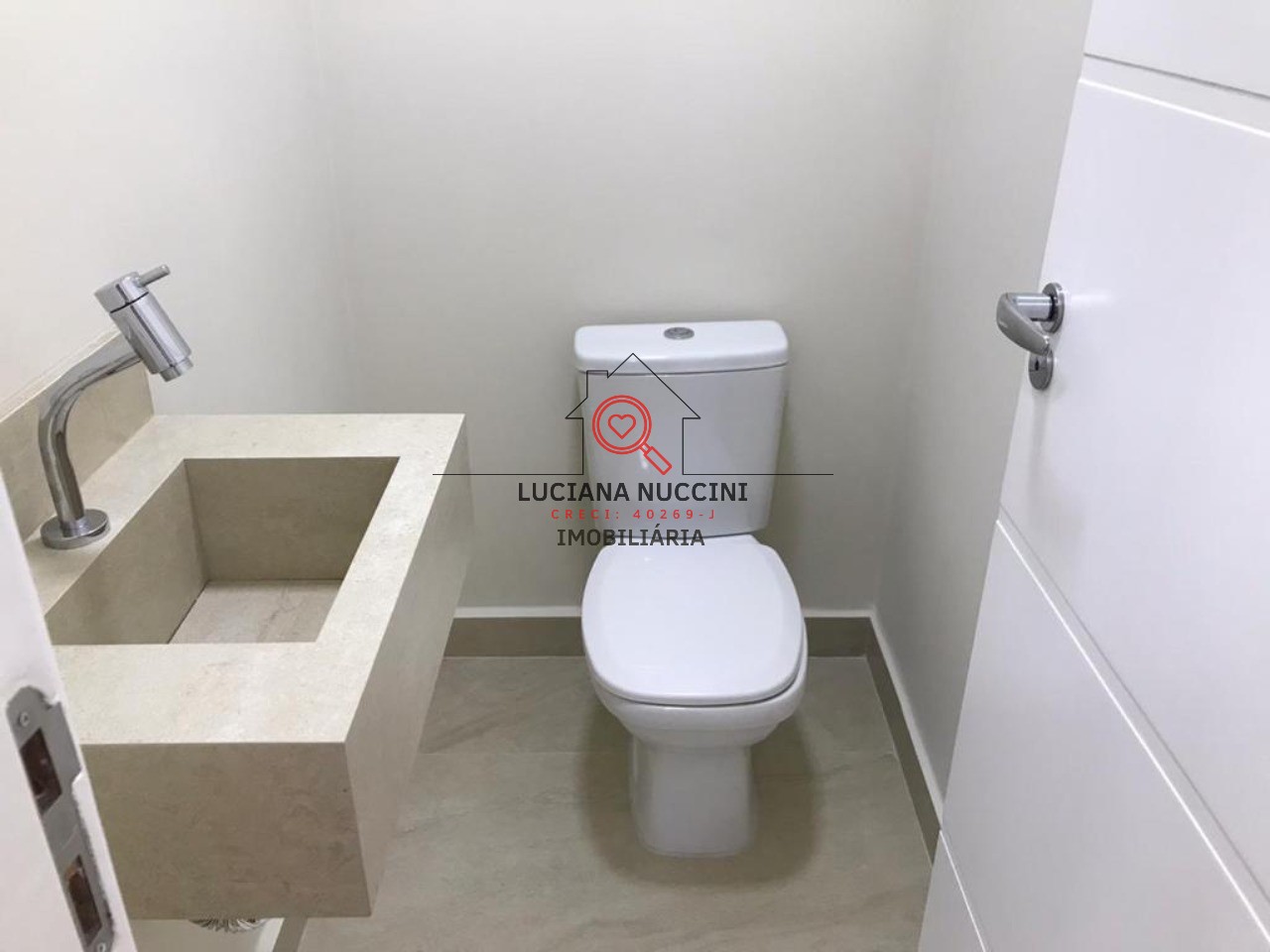 Conjunto Comercial na Liberdade - Ótima Localização