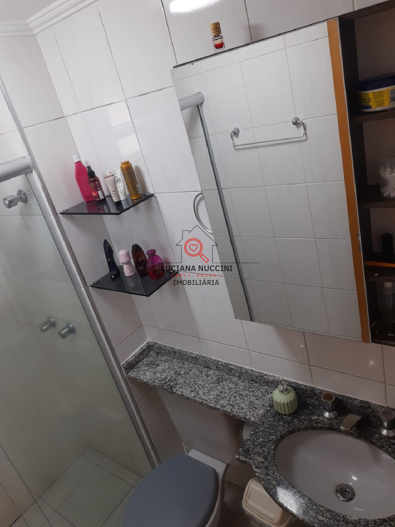 Apto à Venda 2 dormitórios na região da Saúde