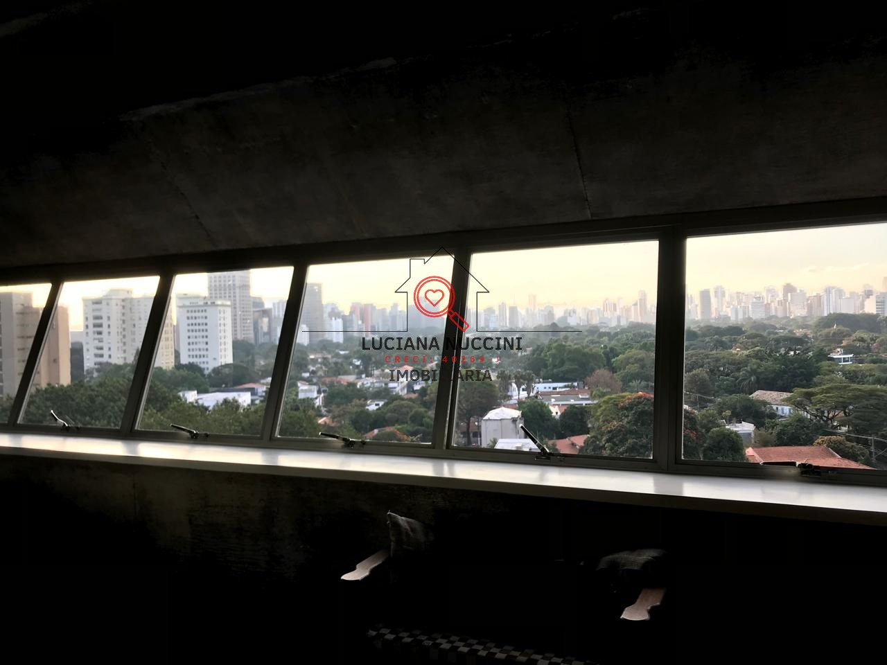 Apartamento de Luxo no Jardim Paulista: 3 Quartos, 1 Suíte, 147m² - Venda ou Locação em São Paulo-SP