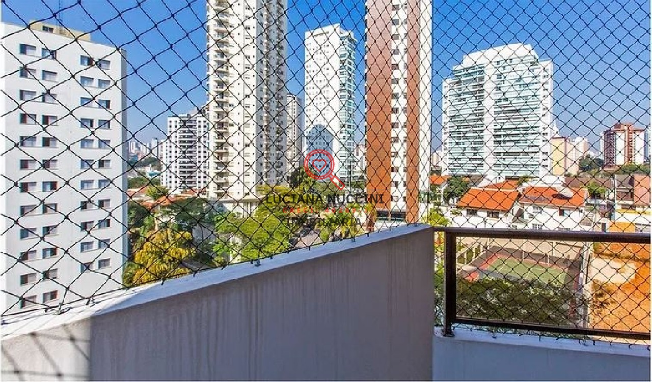 Elegante Apartamento de 4 Suítes com Área de Lazer