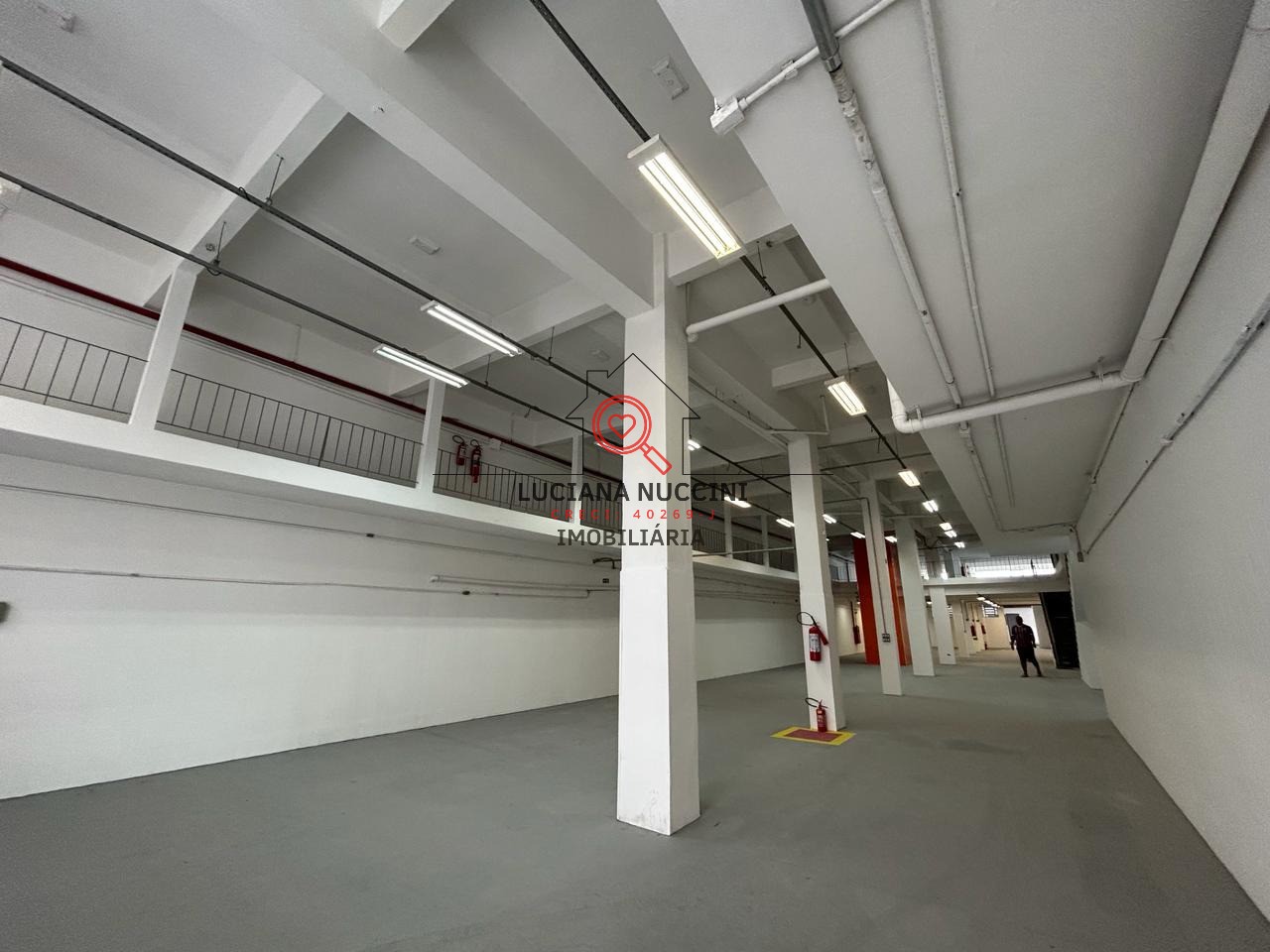 Conjunto Comercial para Locação em São Paulo-SP, Mirandópolis: 3 banheiros, 1.300 m² de Área.
