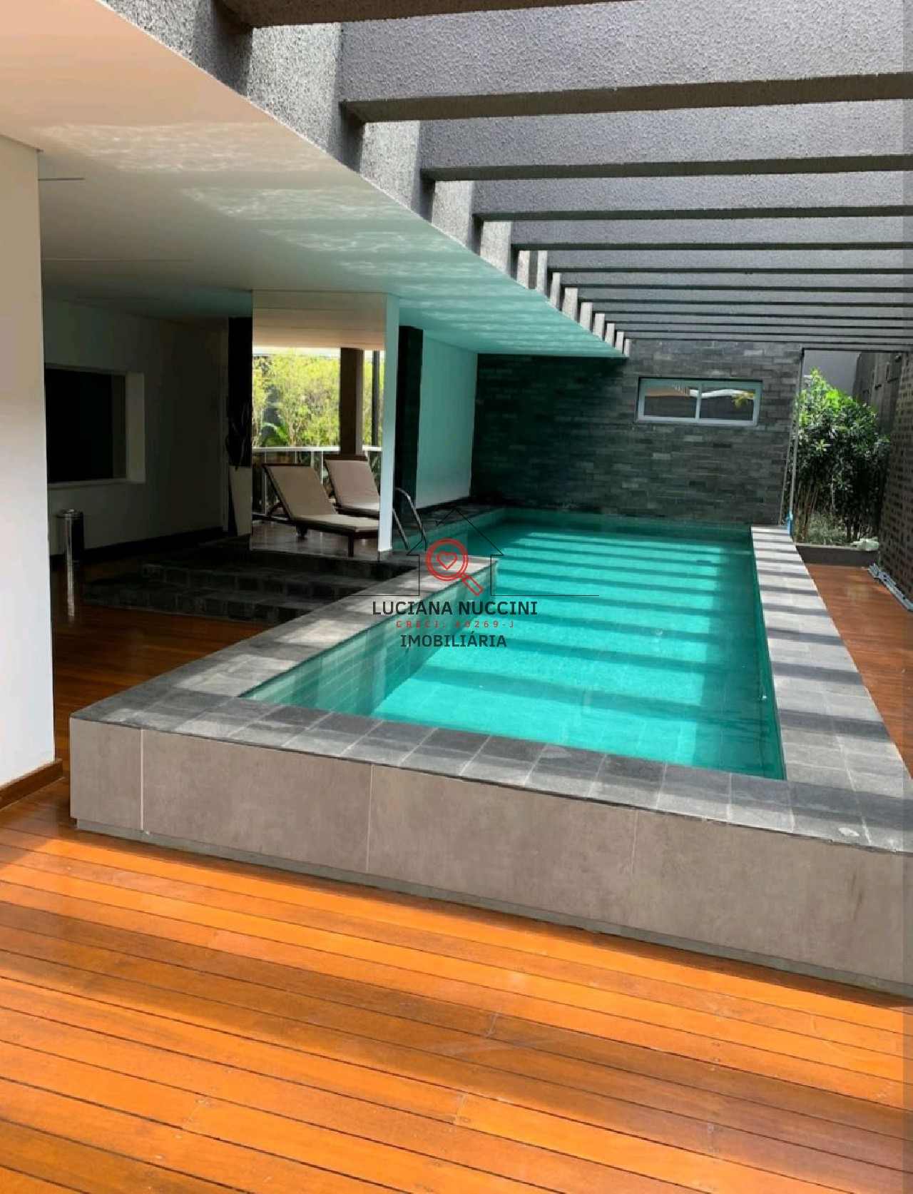 Studio à venda em Pinheiros, São Paulo-SP: 1 quarto, 1 sala, 1 banheiro, 1 vaga de garagem, 30m² de área. Venha conferir!
