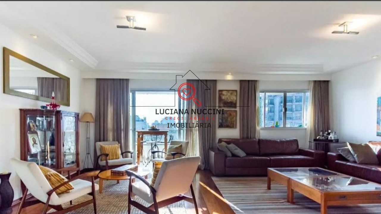 Apartamento à venda em Moema - SP: 4 quartos, 3 suítes, 4 vagas e 240m² de área! Venha conferir!