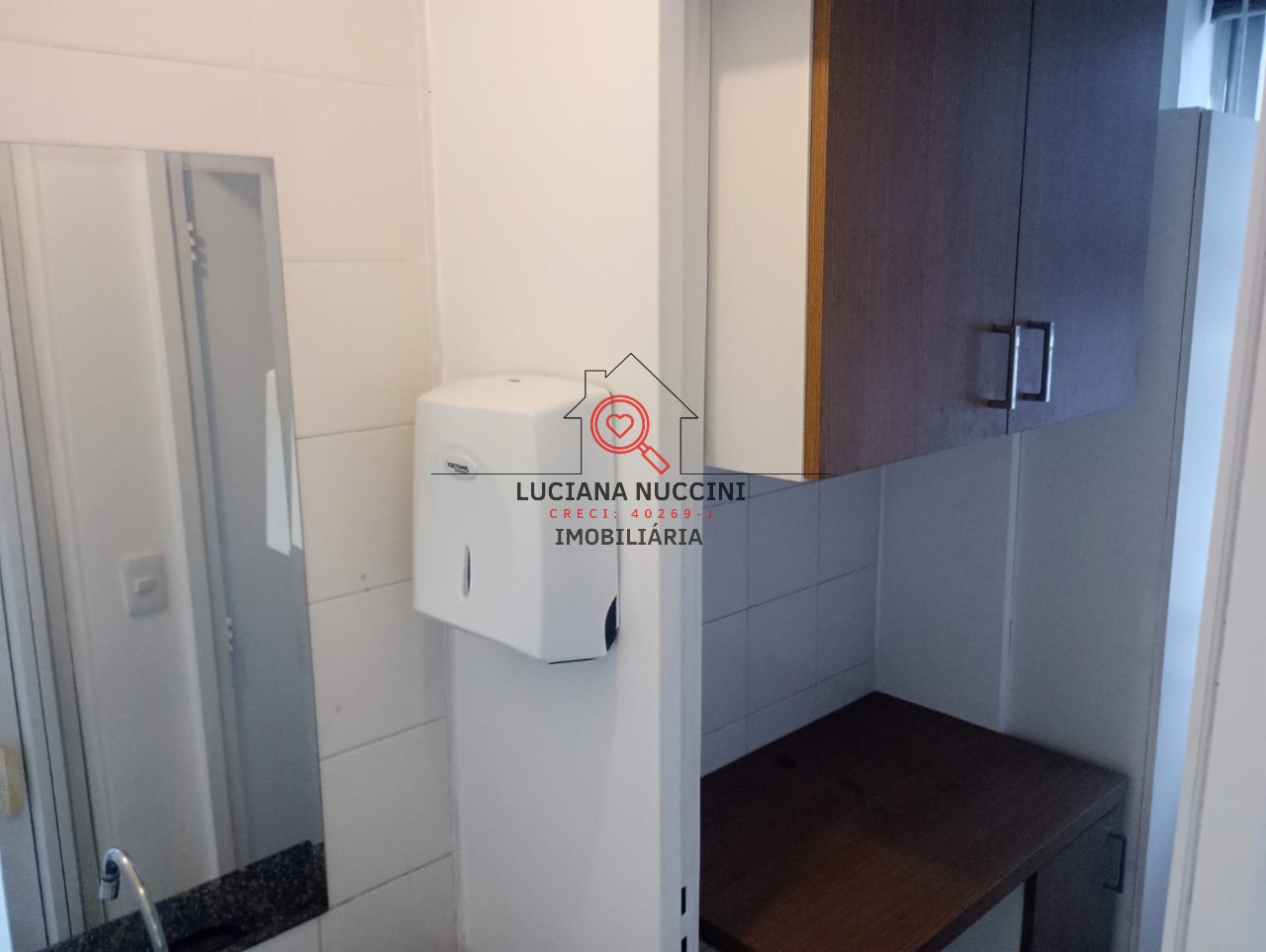 Conjunto Comercial à Venda ou Locação em Moema-SP: 1 Sala, 1 Banheiro, 1 Vaga de Garagem e 81,88 m² de Área.