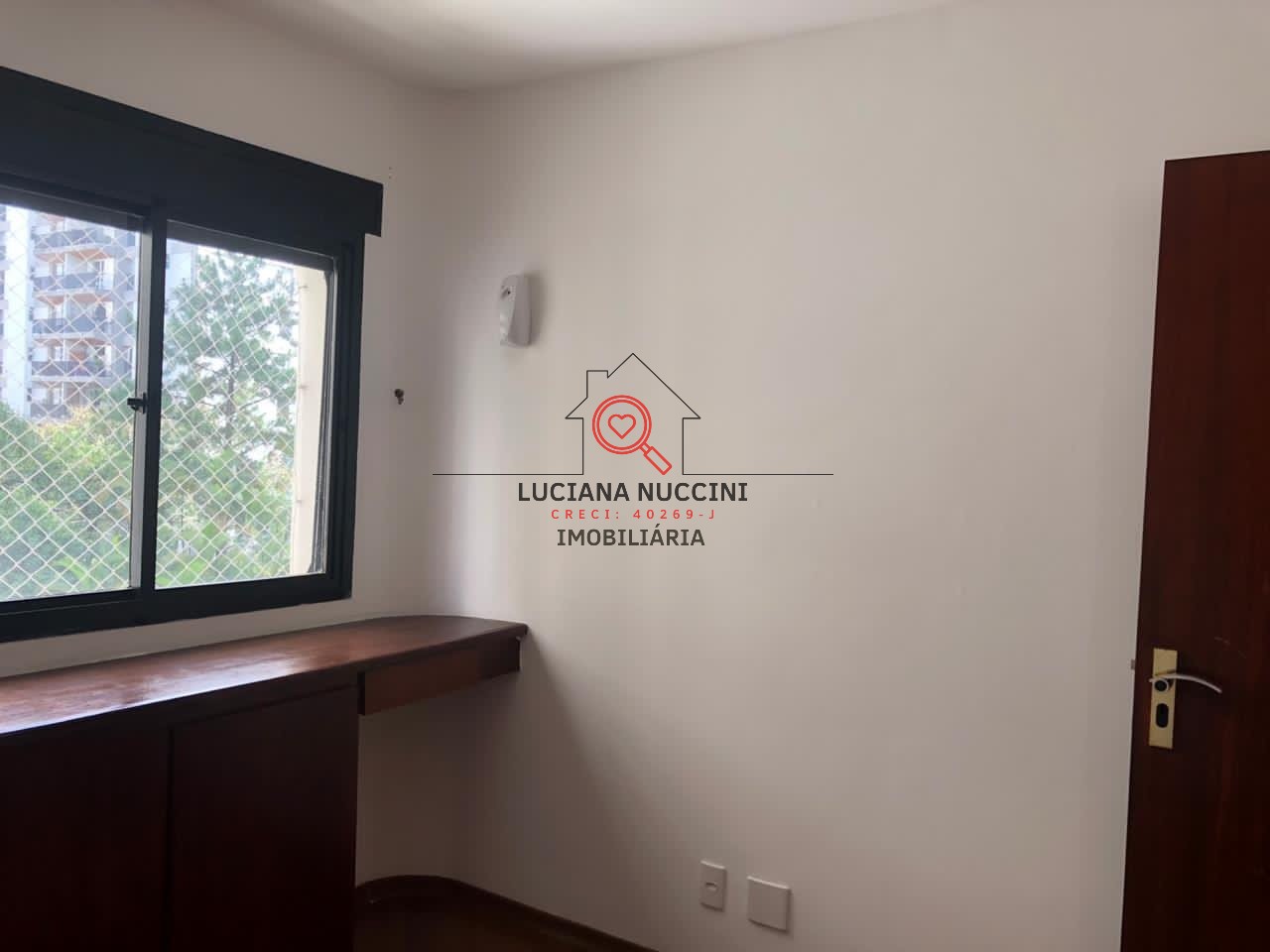 Apartamento para locação em Moema, São Paulo-SP: Espaço amplo e acolhedor