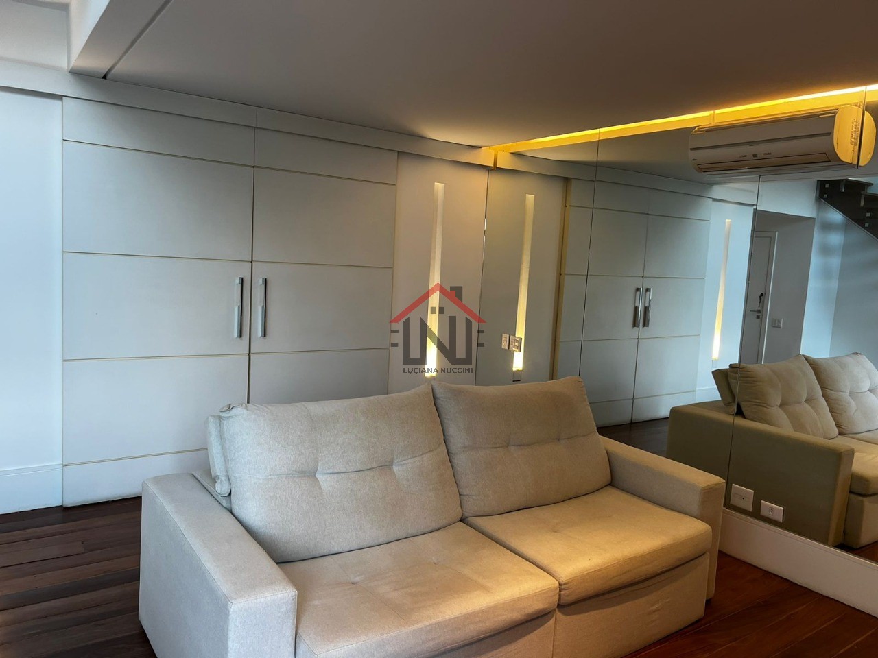 Apartamento de Luxo em Pinheiros: 2 quartos, 2 suítes, 2 salas, 2 vagas de garagem, 140m² de área! Venda ou Locação em São Paulo-SP!