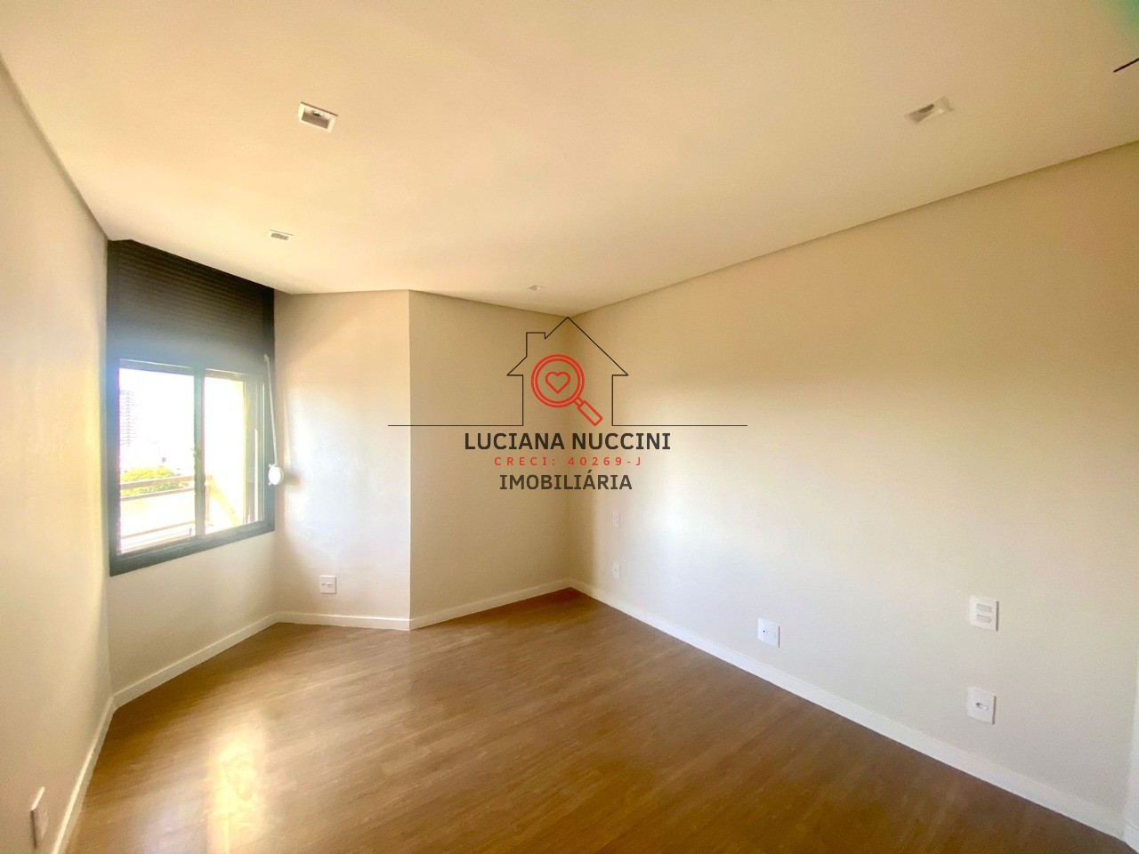 Cobertura de Luxo na Vila Mariana: 3 Quartos, 1 Suíte, 3 Banheiros, 3 Vagas de Garagem, 377m² de Pura Elegância em SP