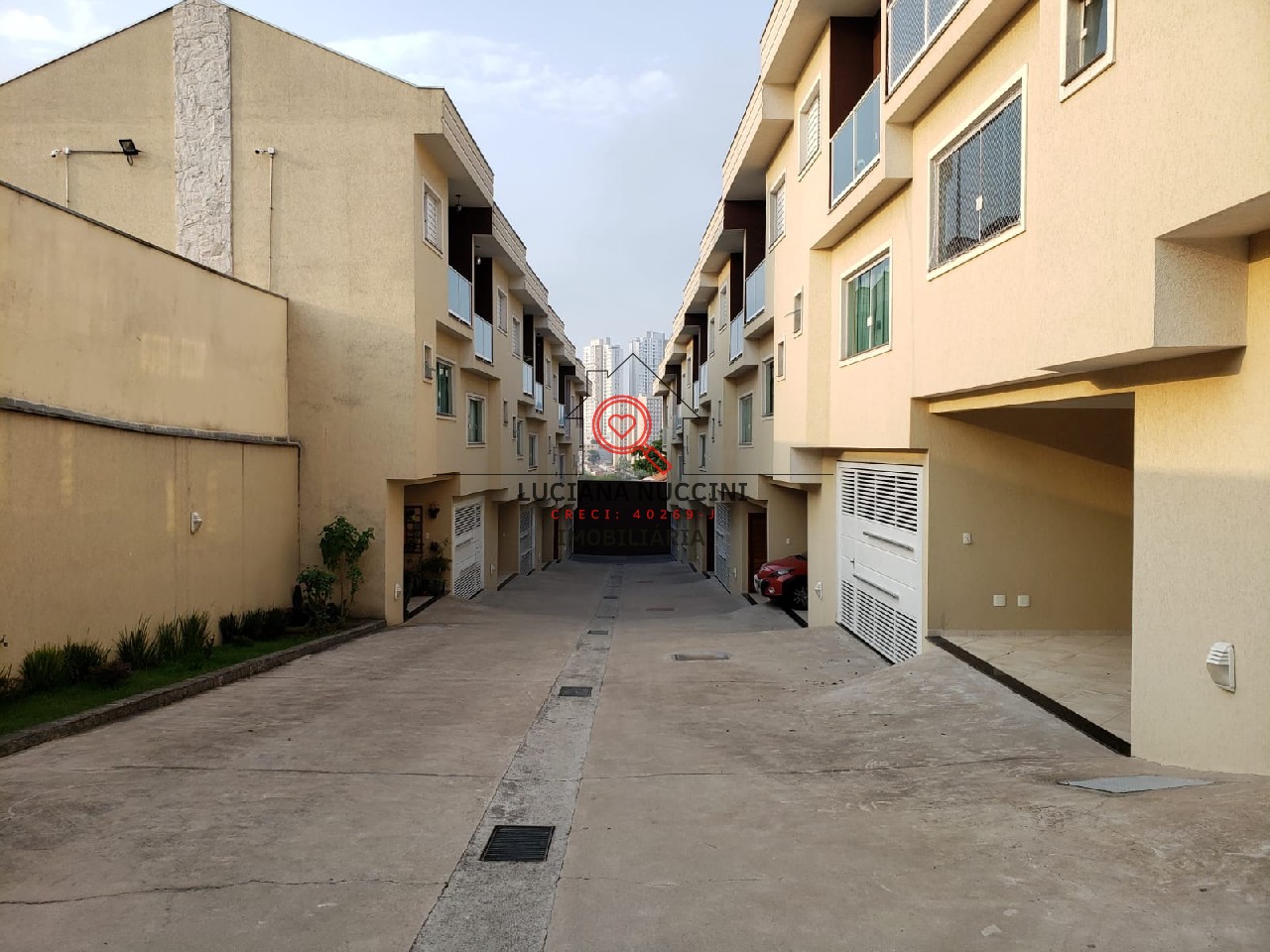 Venda lindo sobrado em condominio fechado na penha com 3 dor