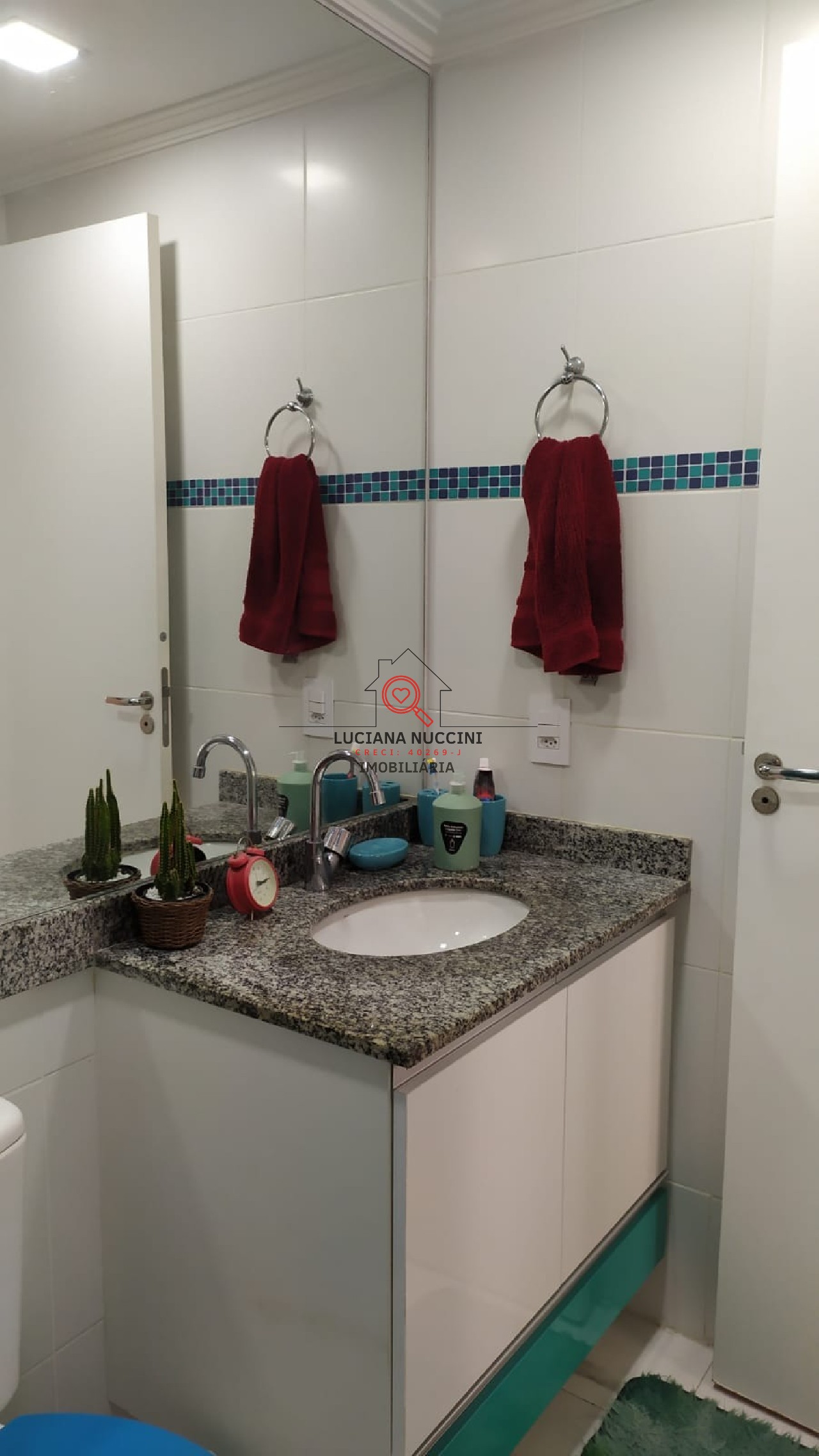 Apartamento à venda na Saúde, São Paulo-SP: 2 quartos, 1 suíte, sala, 2 banheiros, 1 vaga de garagem, 57m². Aproveite!