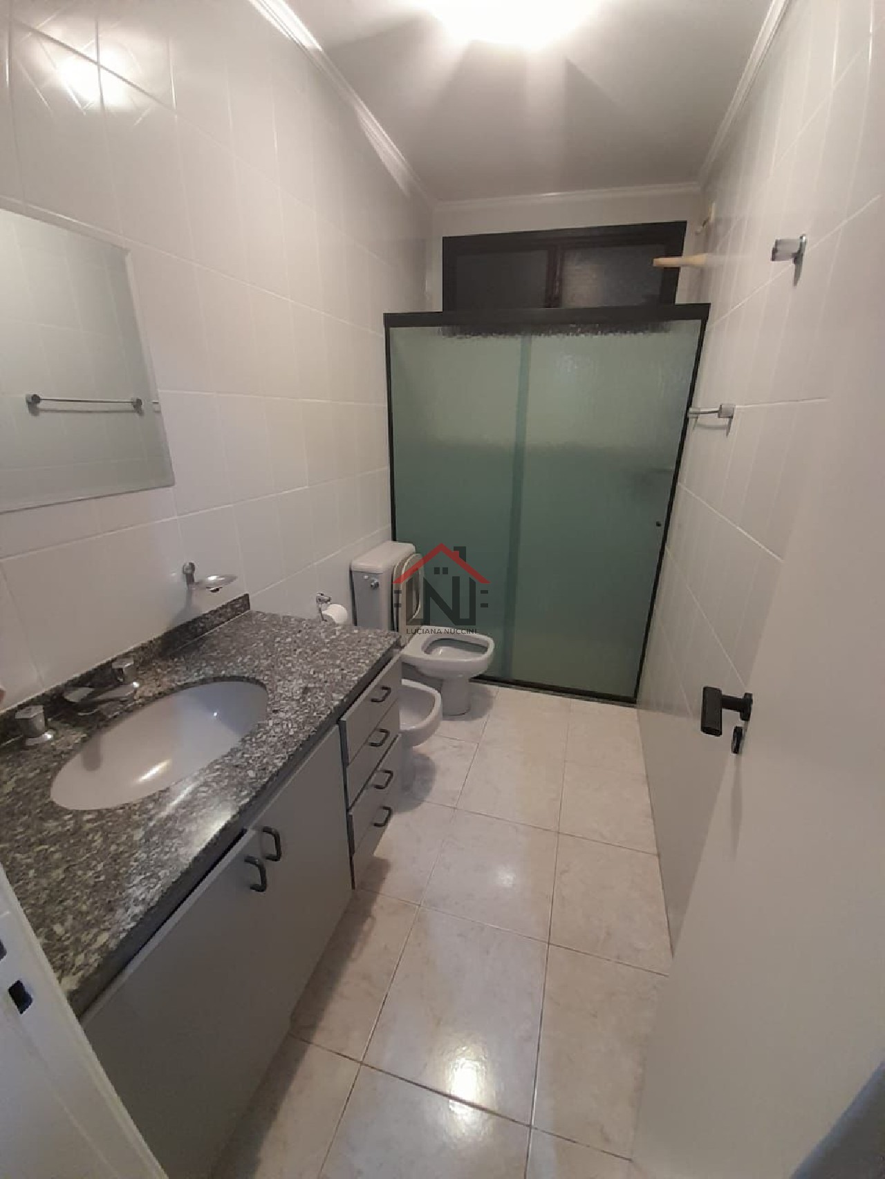 Apartamento de 3 quartos com suíte, 2 banheiros e 2 vagas de garagem em São João Clímaco, São Paulo!