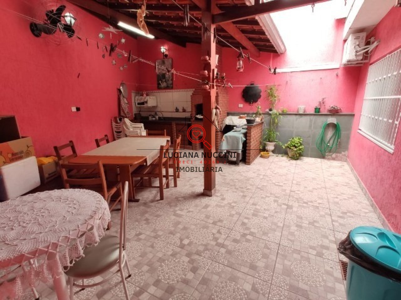 Casa à venda em São Paulo-SP, Vila Liviero: 2 quartos, 1 sala, 1 banheiro, 2 vagas de garagem, 154m² de área. Confira!