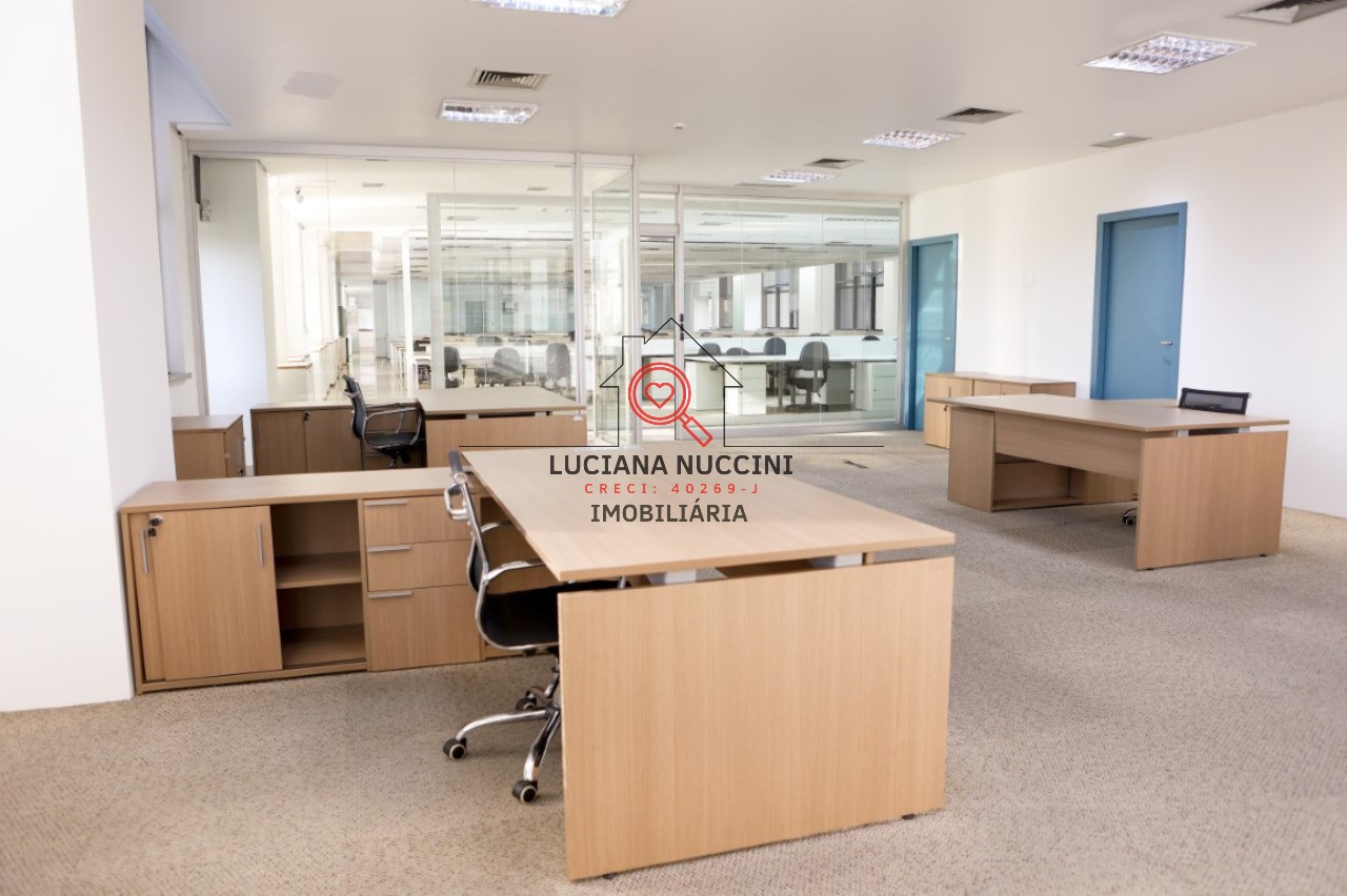 Conjunto comercial de luxo no Brooklin Paulista, São Paulo-SP: 5 salas, 8 banheiros, 17 vagas de garagem, 888m². Venda ou locação!