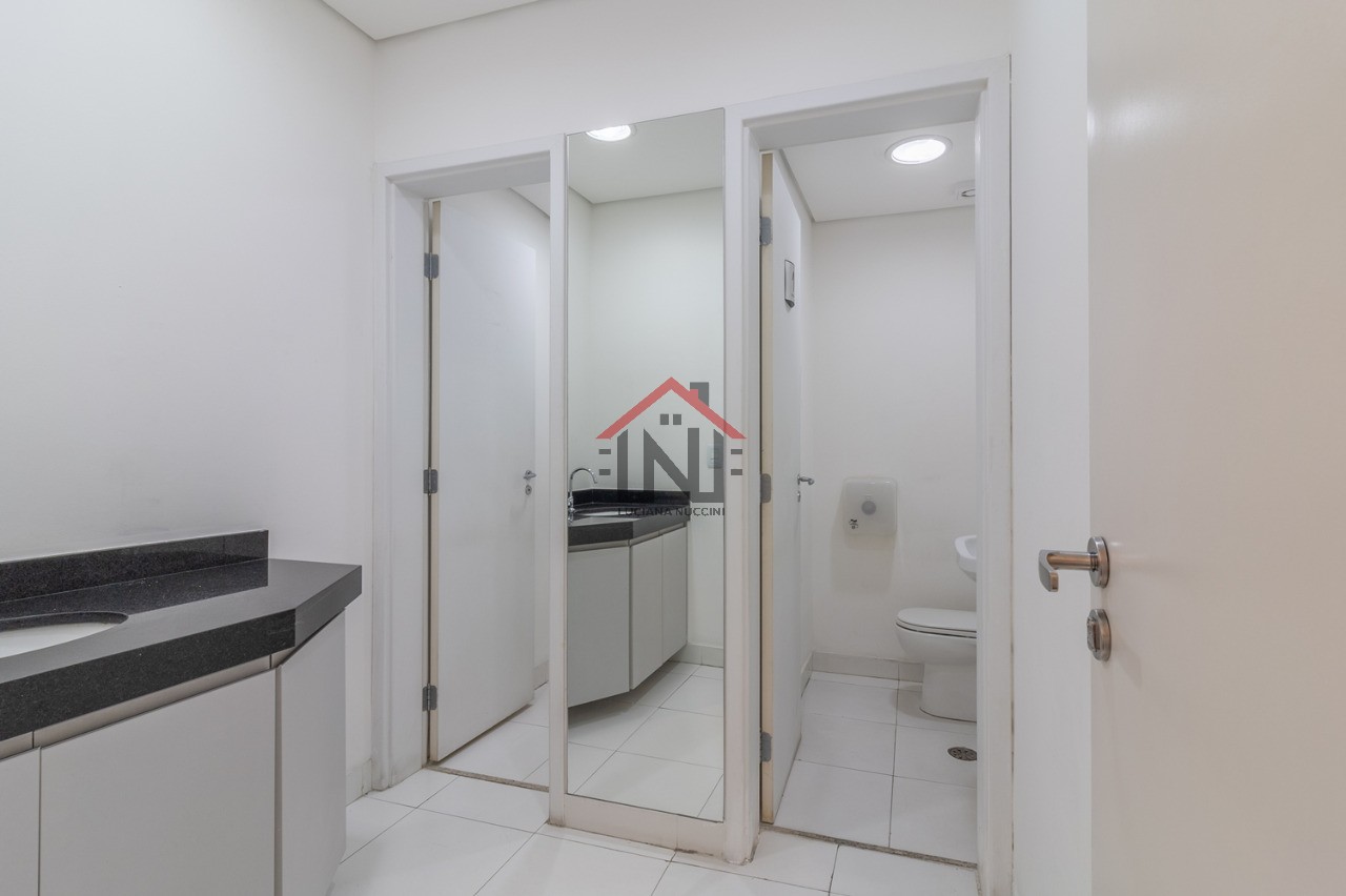 Conjunto Comercial de Alto Padrão para Locação em São Paulo-SP, Butantã: 2 Salas, 2 Banheiros, 12 Vagas, 296m².