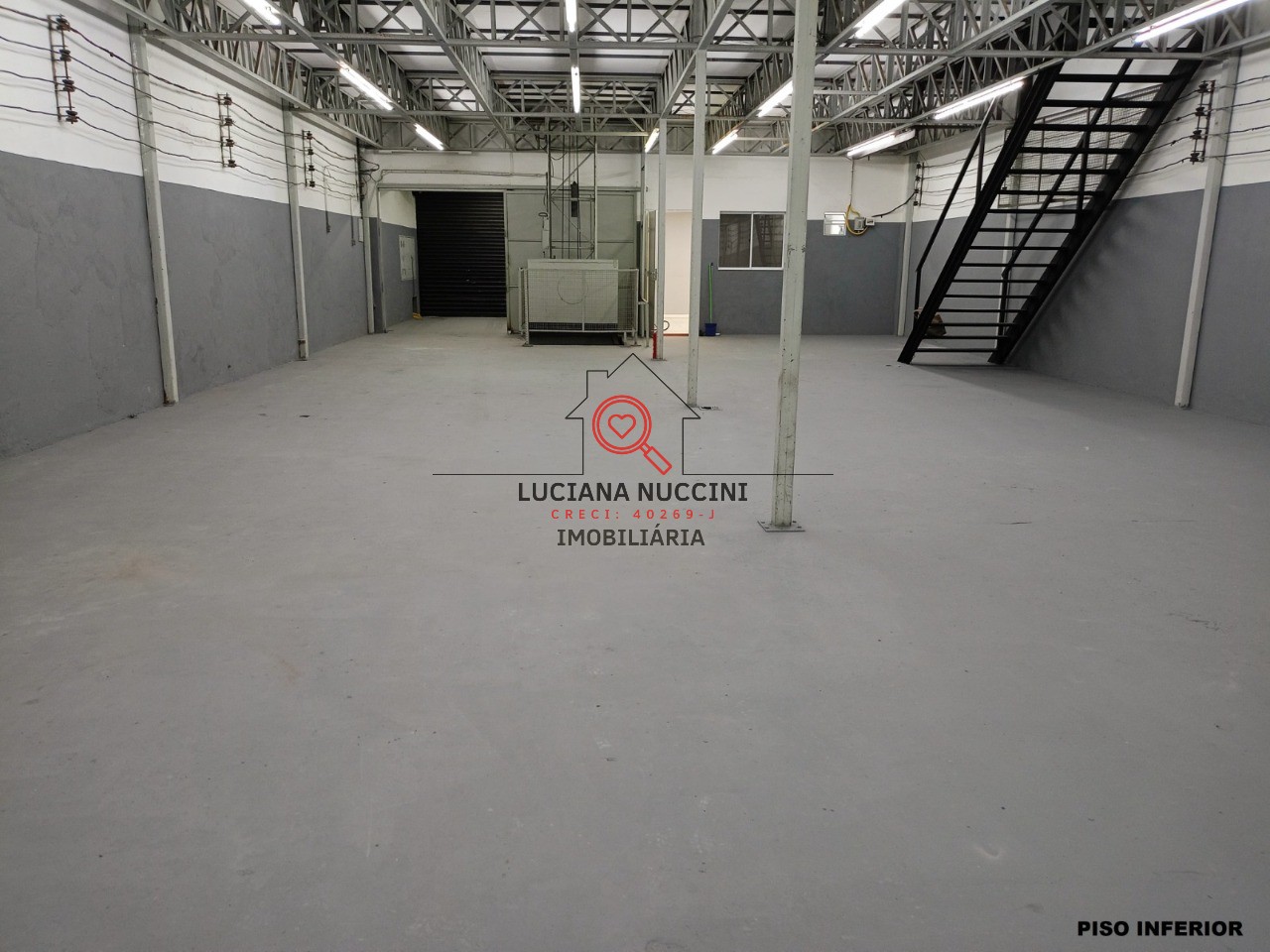 Oportunidade imperdível: Galpão comercial de 700m² à venda em São Paulo-SP, no bairro Cursino!