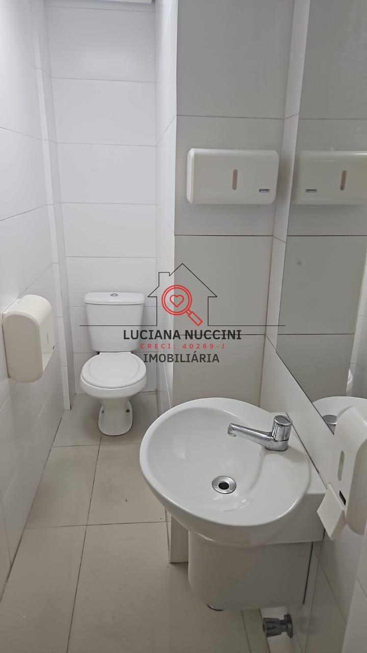 Casa de 244m² com 9 salas e 7 vagas de garagem no Jardim Paulista em São Paulo: Venda ou Locação!