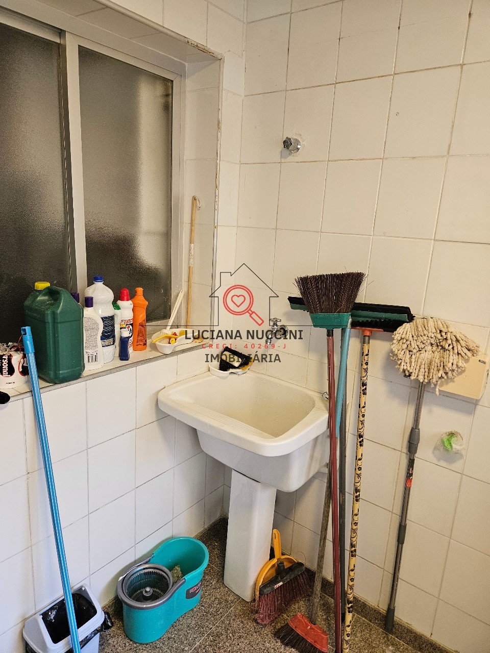 Apartamento de luxo no Jardim Paulista: 3 quartos, 1 suíte, 2 salas, 4 banheiros, 2 vagas, 175m² - São Paulo-SP