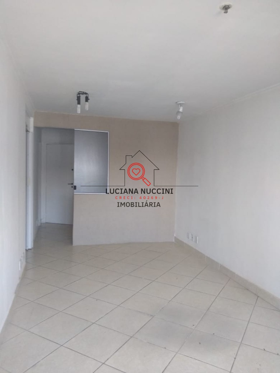 Conjunto comercial de alto padrão para locação na Vila Mariana, São Paulo-SP: 2 salas, 2 banheiros, 1 vaga, 30m²!