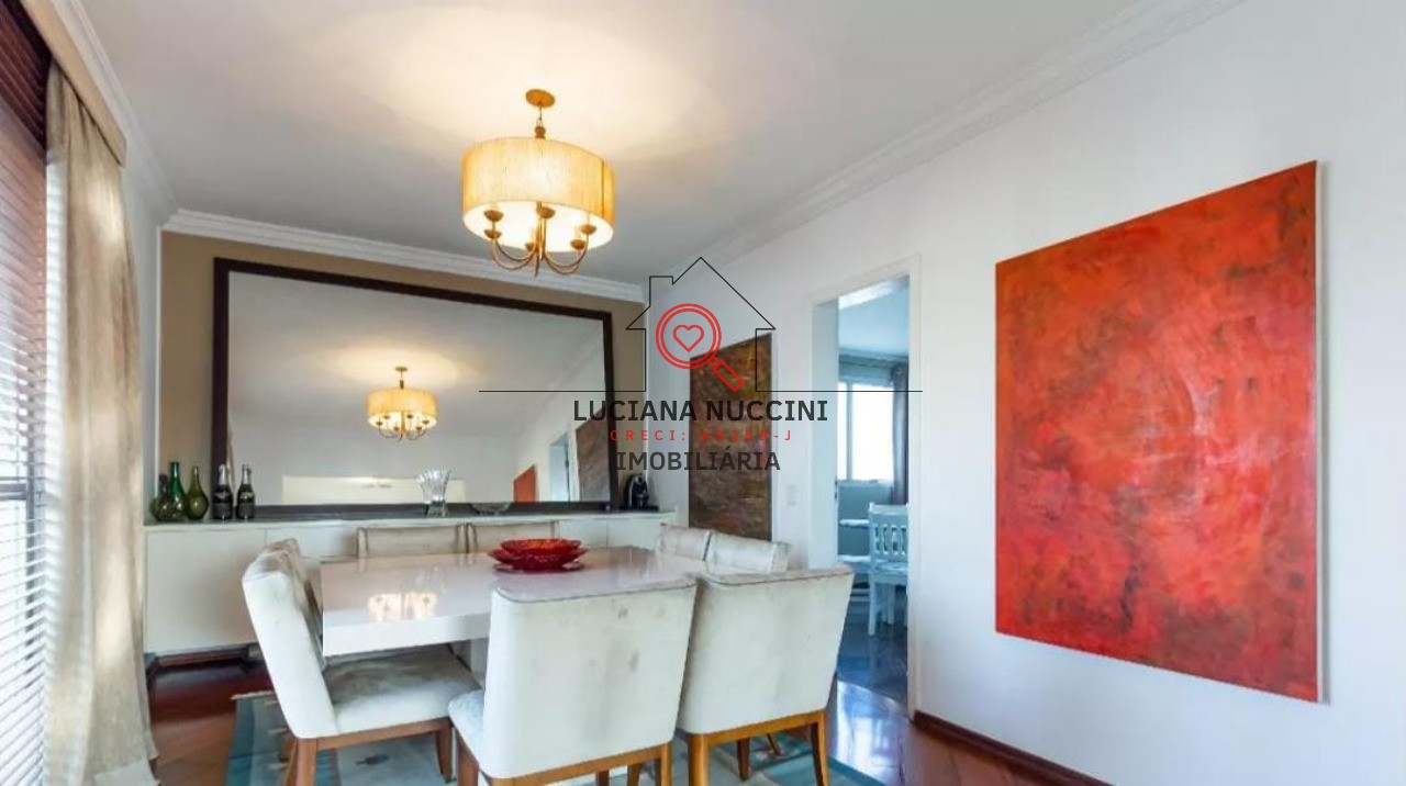 Apartamento à venda em Moema - SP: 4 quartos, 3 suítes, 4 vagas e 240m² de área! Venha conferir!