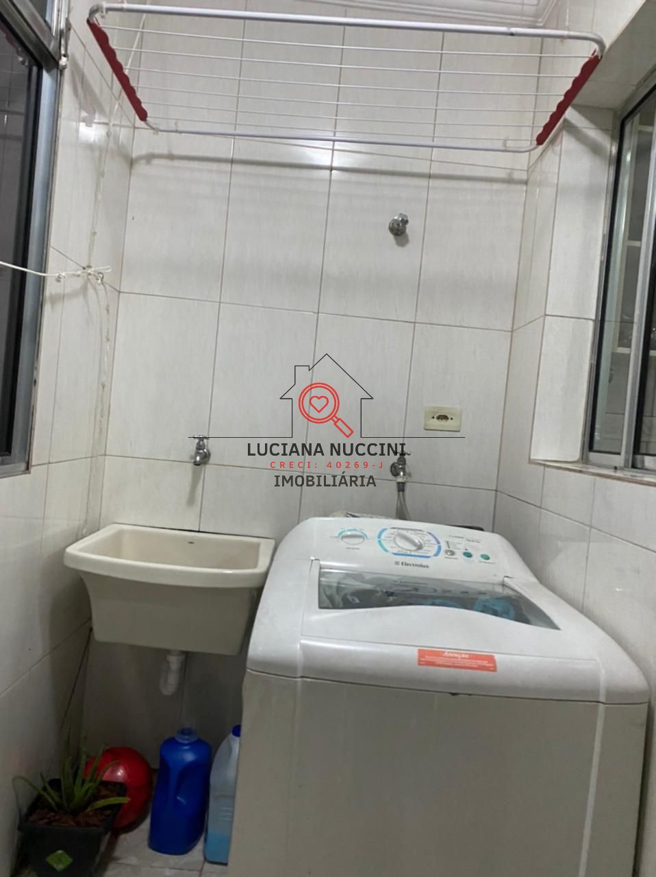 Apartamento à venda em São Paulo-SP, Vila Fachini: 2 quartos, 2 salas, 1 banheiro, 1 vaga, 69m² de área. Aproveite!