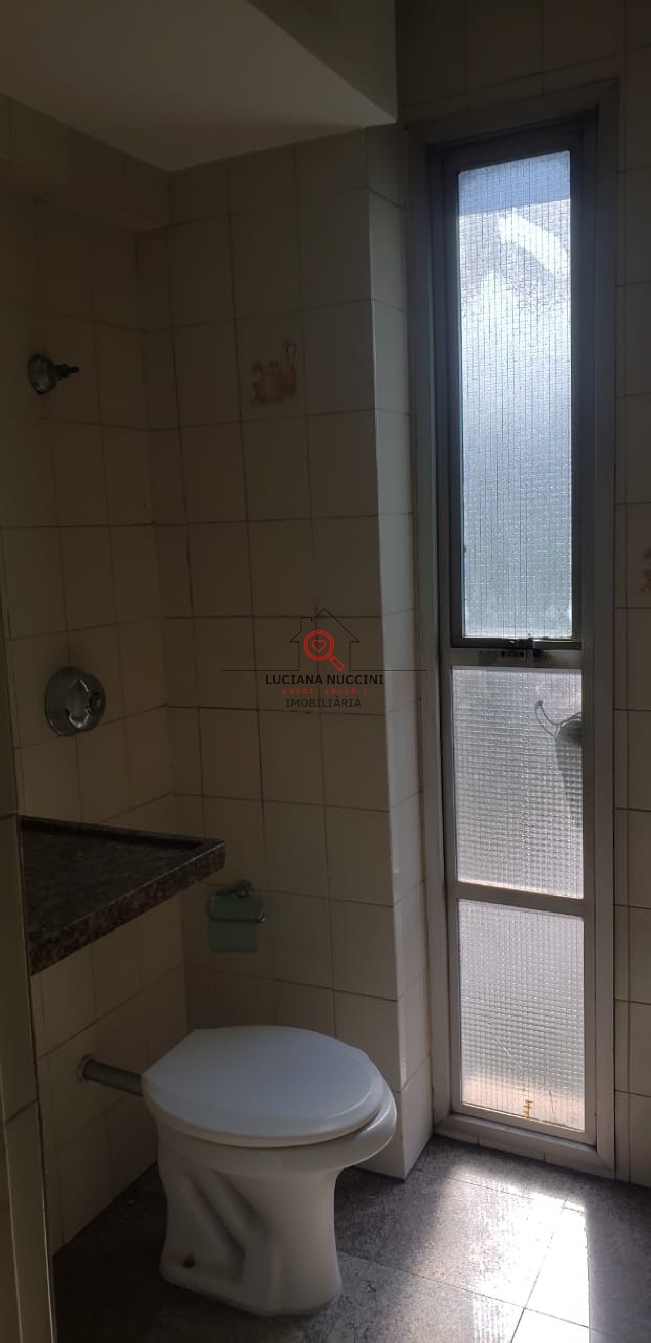 Oportunidade única: seu novo conjunto comercial na vila mari
