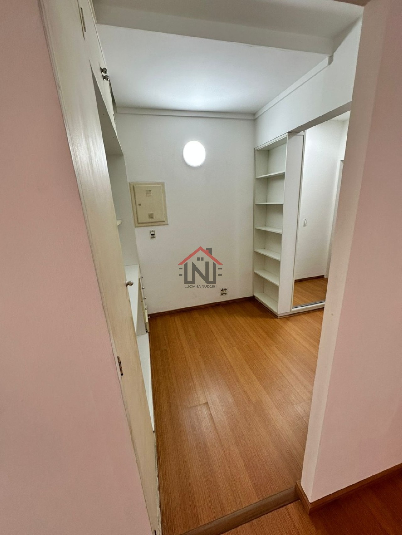 Apartamento à Venda na Vila Mariana - 1 Dormitório e Vaga de Garagem