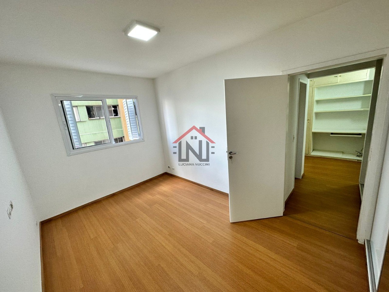 Apartamento à Venda na Vila Mariana - 1 Dormitório e Vaga de Garagem