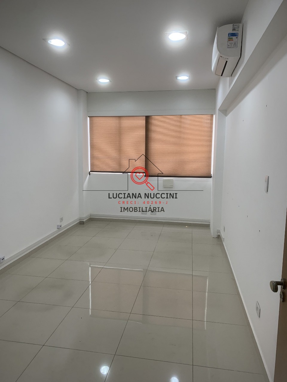 Conjunto Comercial à Venda ou Locação na Bela Vista, São Paulo-SP: 3 Salas, 2 Banheiros, 1 Vaga de Garagem, 108,05m² de Área