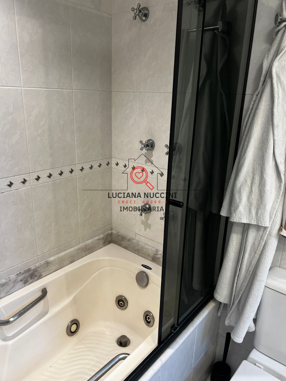 Apartamento de luxo à venda ou para locação em Indianópolis, São Paulo-SP: 3 quartos, 3 suítes, 2 salas, 3 vagas, 179m²