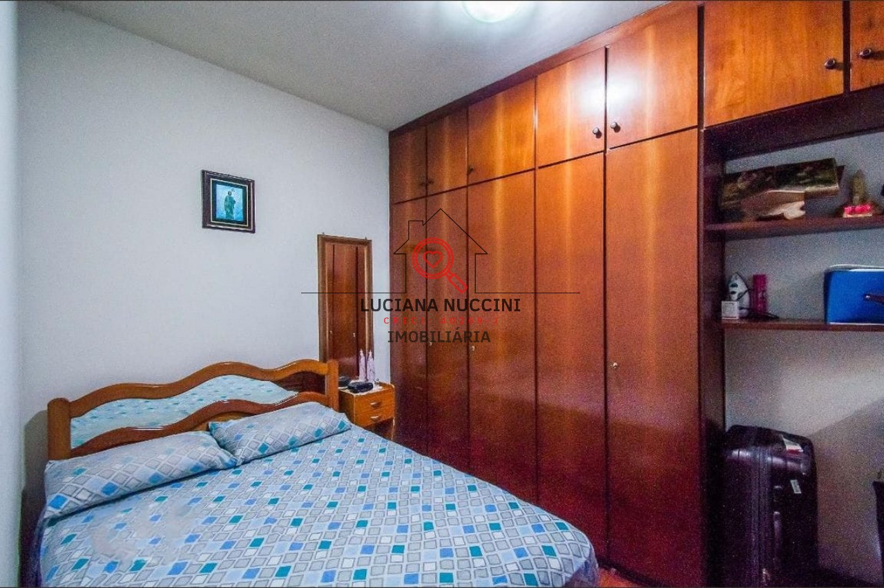 Casa à venda em São Paulo-SP, bairro Ipiranga, 3 quartos, 2 banheiros, 2 vagas de garagem, 132,00 m² de área!