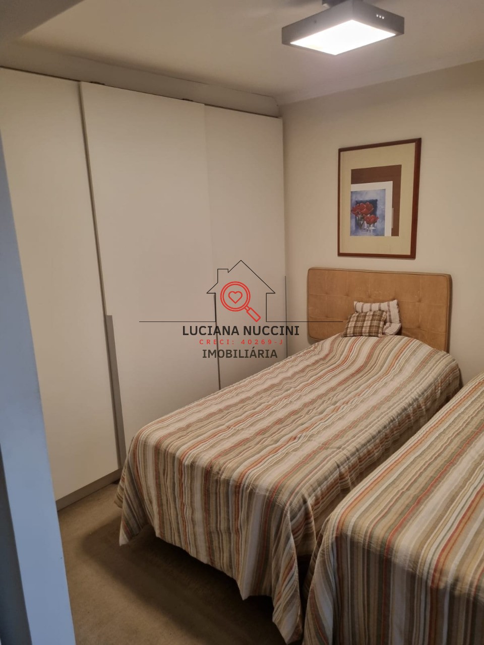 Apartamento para locação na Vila Nova Conceição, São Paulo-SP: 2 quartos, 2 salas, 1 banheiro, 2 vagas de garagem, 80m² de área.