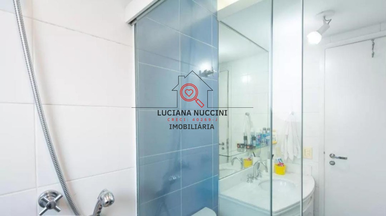 Apartamento à venda em Moema - SP: 4 quartos, 3 suítes, 4 vagas e 240m² de área! Venha conferir!