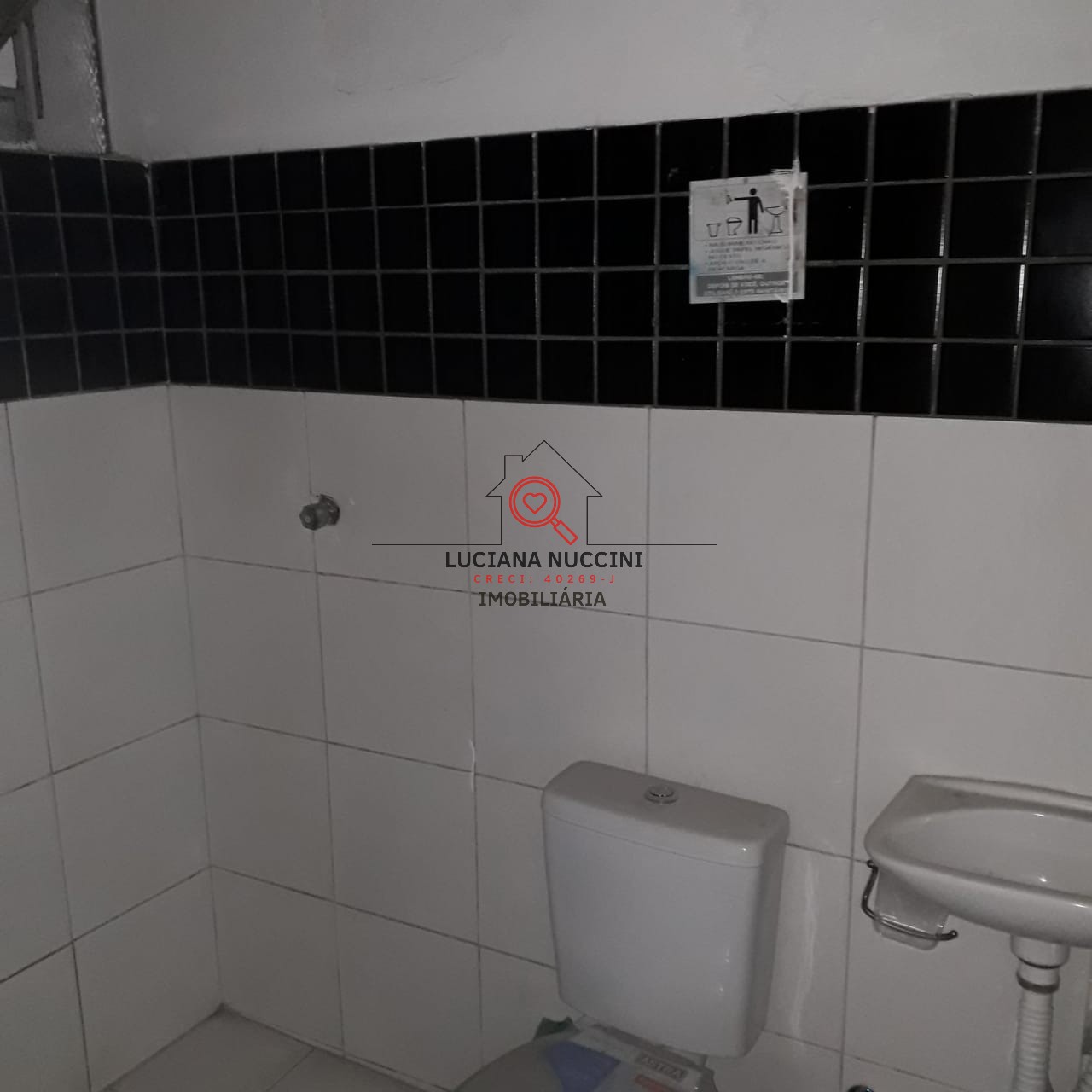 Ponto Comercial de Alto Padrão em Pinheiros: 320m², 1 Banheiro - Locação em São Paulo-SP