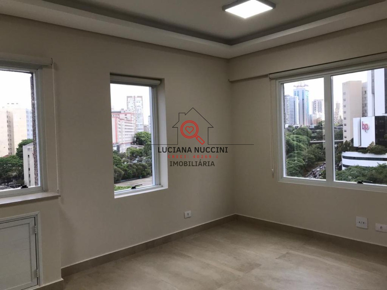 Conjunto comercial na liberdade - ótima localização