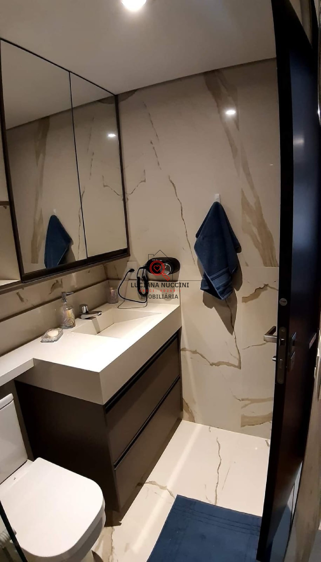 Studio à venda em Pinheiros, São Paulo-SP: 1 quarto, 1 sala, 1 banheiro, 1 vaga de garagem, 30m² de área. Venha conferir!