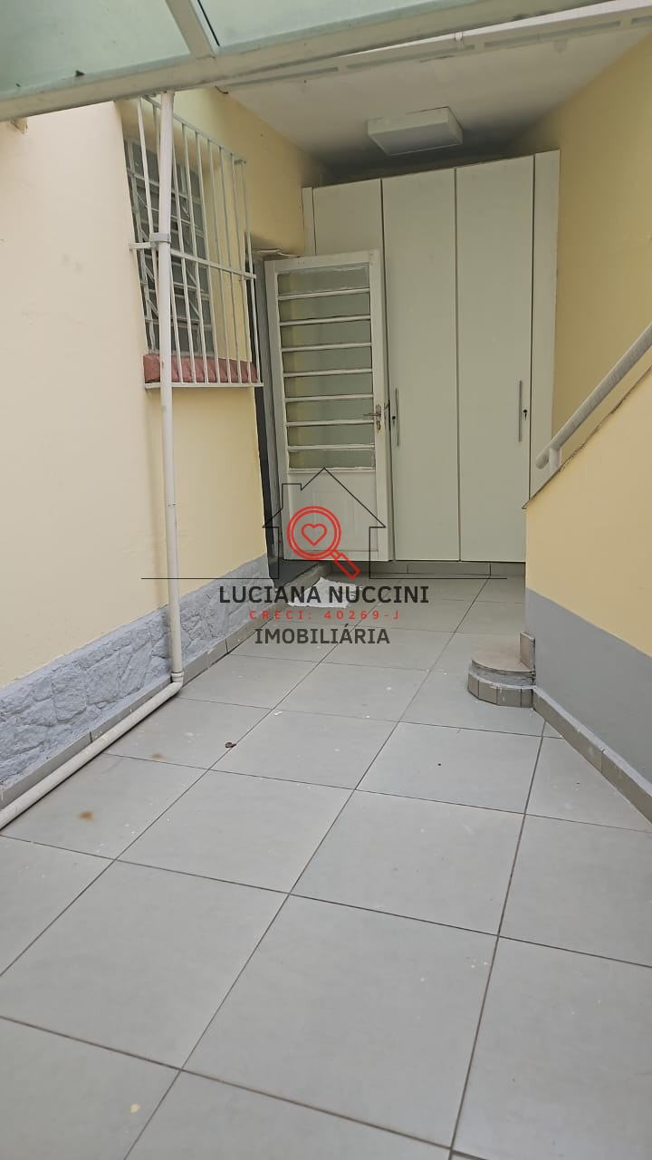 Casa de 244m² com 9 salas e 7 vagas de garagem no Jardim Paulista em São Paulo: Venda ou Locação!