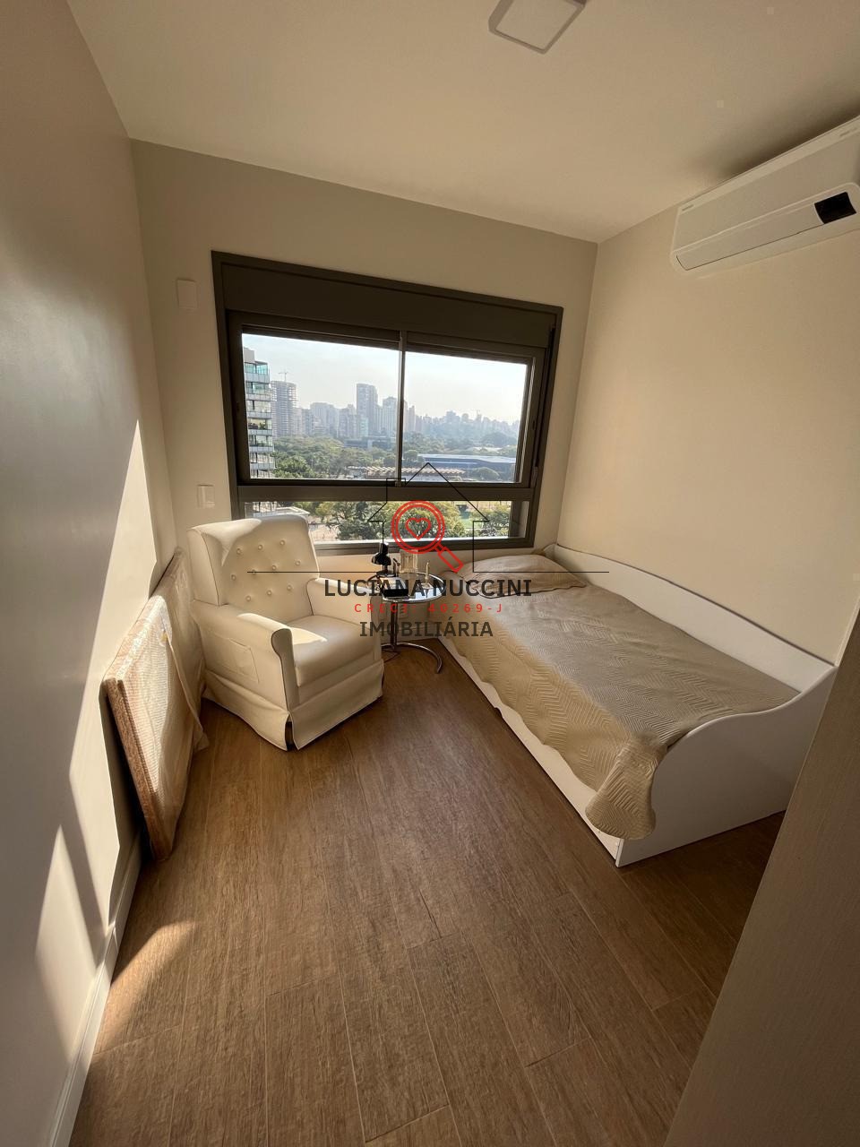 Apartamento de Luxo para Locação na Vila Clementino - São Paulo-SP: 3 Quartos, 3 Suítes, 2 Salas, 4 Banheiros.