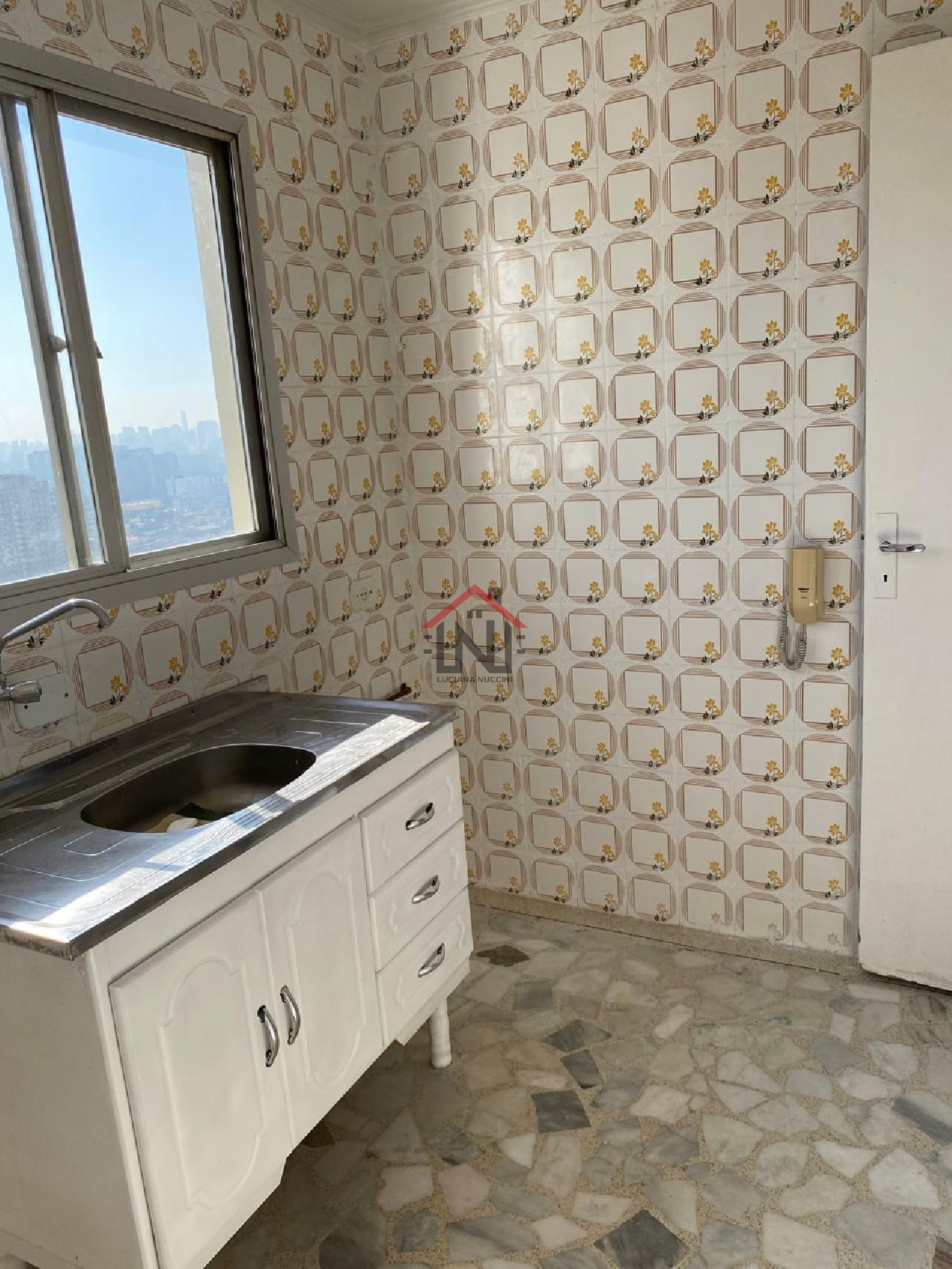 Apartamento à venda ou locação em São Paulo-SP, Cambuci: 1 quarto, 1 banheiro, 1 vaga, 50m² de área. Agende sua visita!
