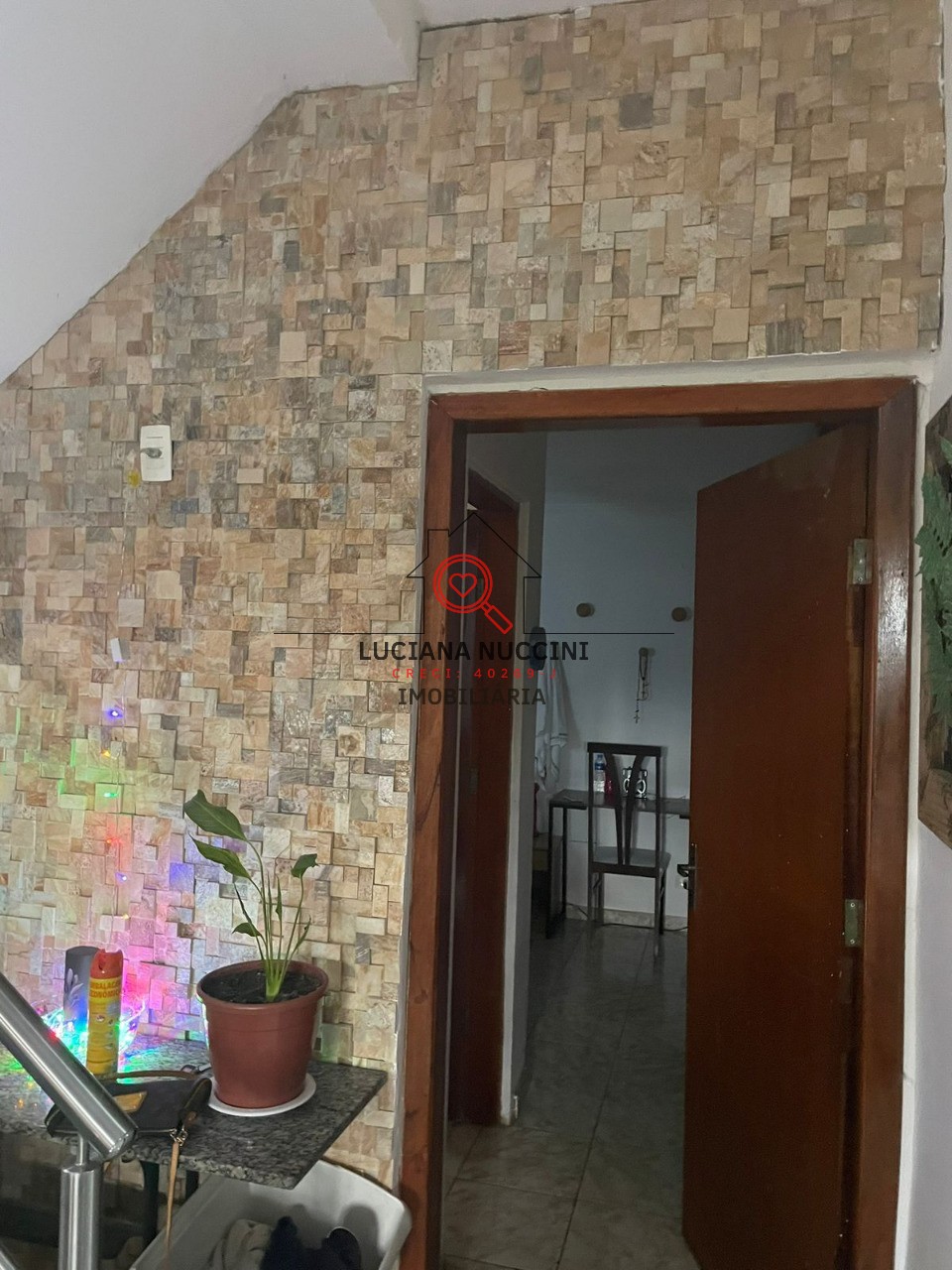 Venda de Casa de 5 Quartos na Vila Carioca, São Paulo-SP: 250m², 5 Banheiros - Imperdível!