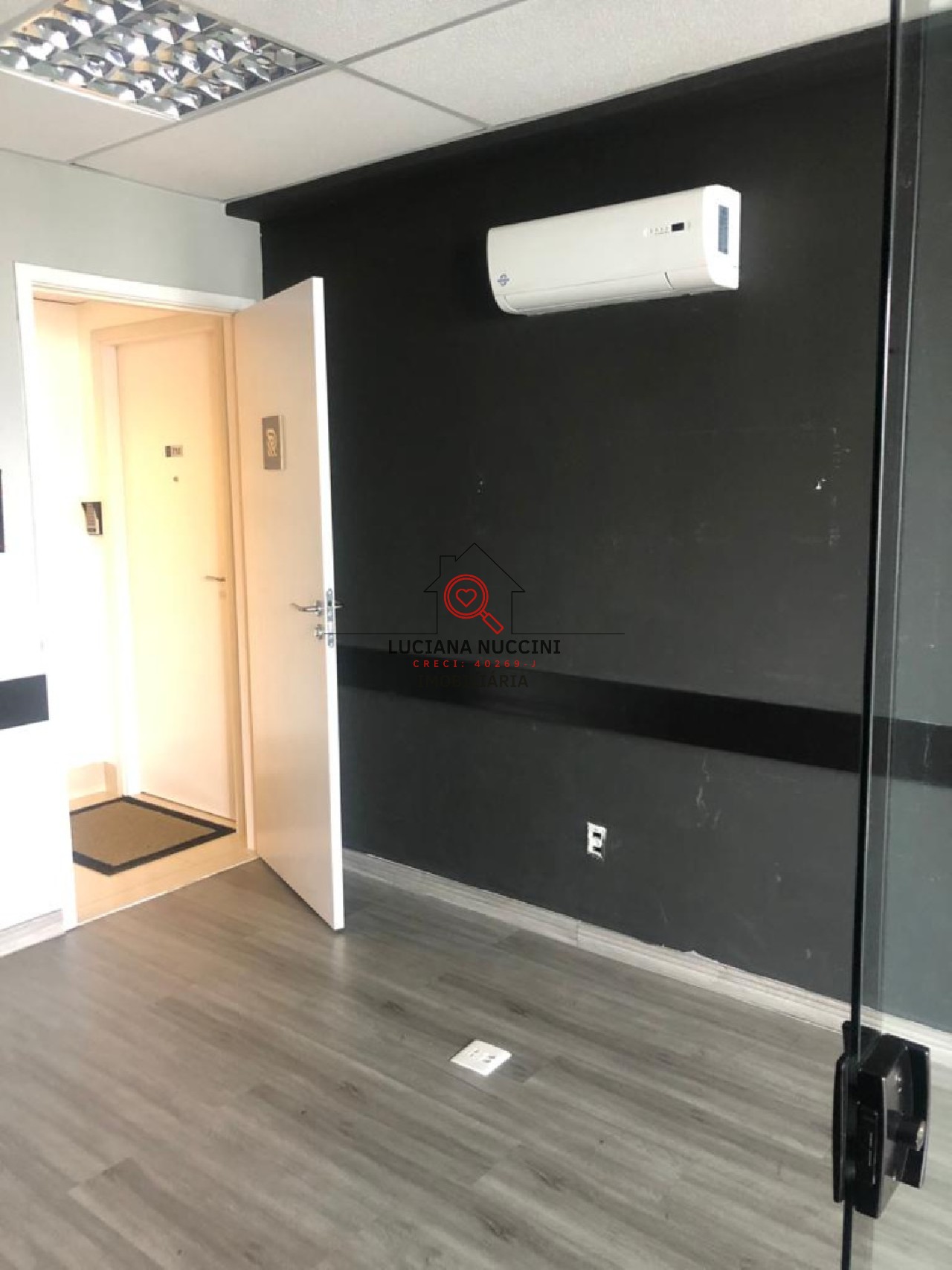 Oportunidade única: Sala comercial à venda em Pinheiros, SP - 1 sala, 2 banheiros, 1 vaga, 42m². Invista já!
