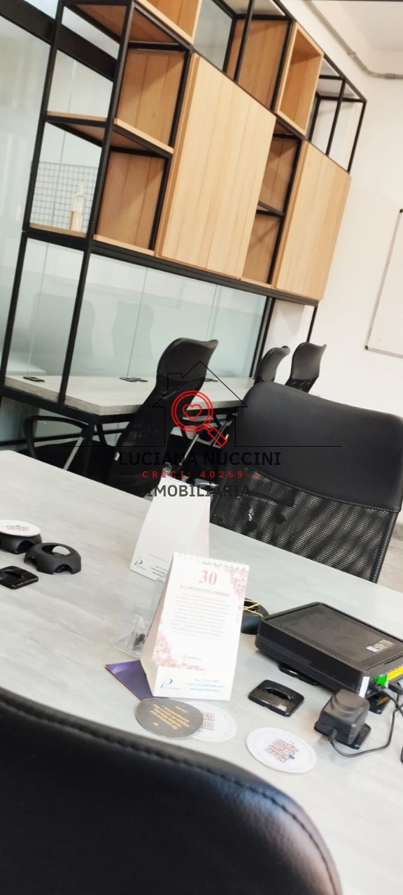 Conjunto Comercial de Alto Padrão na Vila Mariana, São Paulo-SP: 1 sala, 2 banheiros, 180m² de Área!