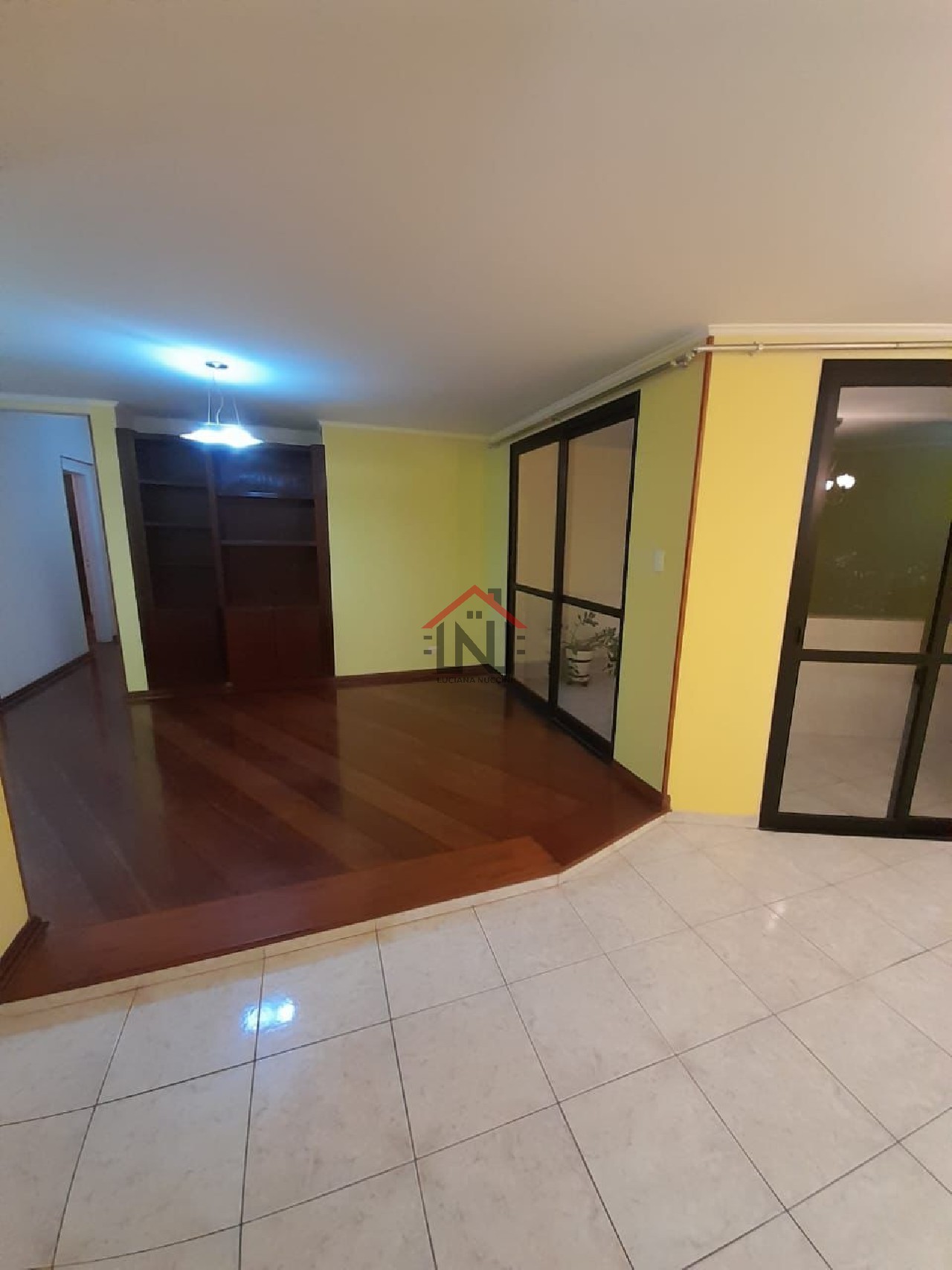 Apartamento de 3 quartos com suíte, 2 banheiros e 2 vagas de garagem em São João Clímaco, São Paulo!