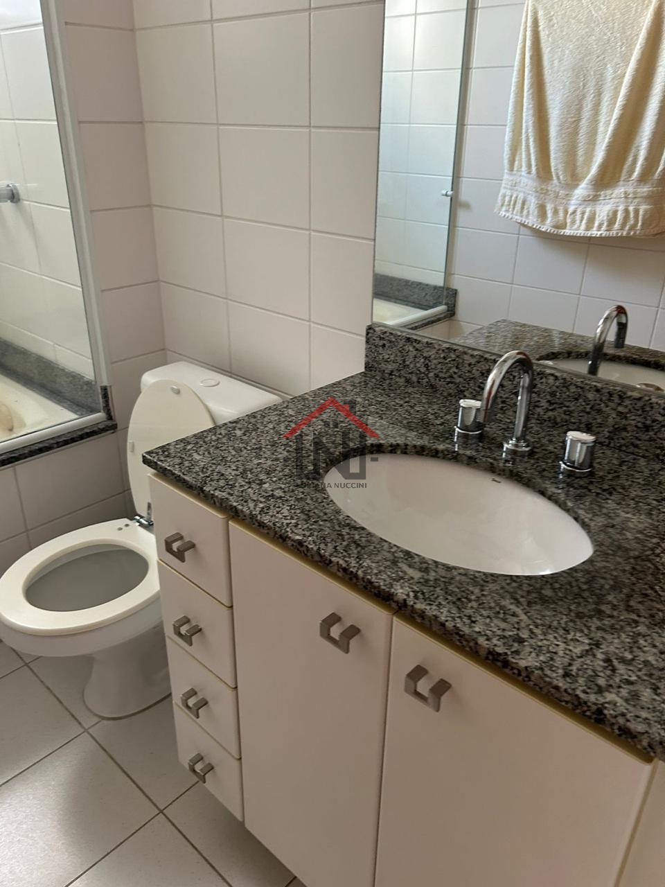 Venda de apartamento de luxo em Pinheiros, São Paulo-SP: 3 quartos, 1 suíte, 2 salas, 5 banheiros, 4 vagas de garagem, 130m².