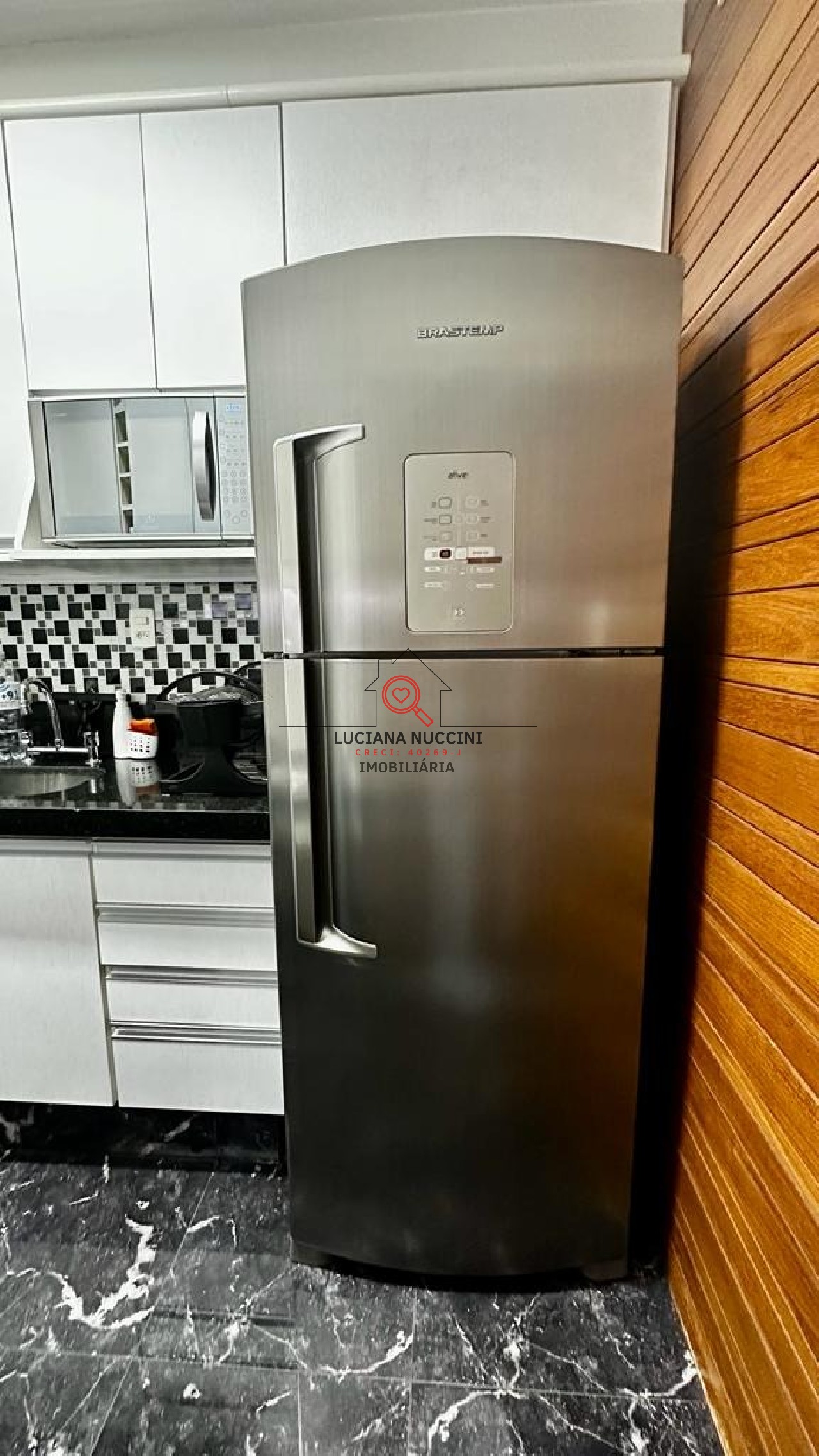 3 quartos, sendo 1 suíte e 1 adaptado para closet/escritório