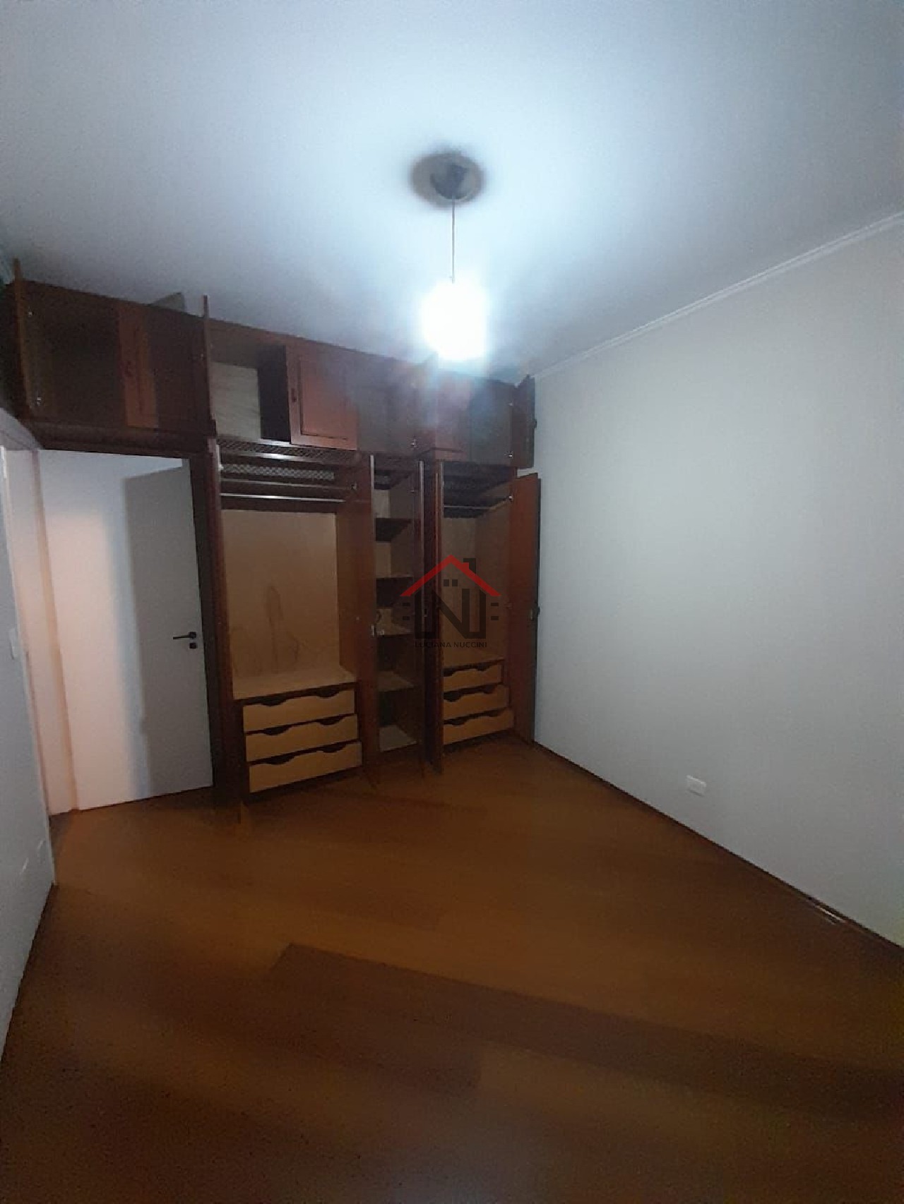 Apartamento de 3 quartos com suíte, 2 banheiros e 2 vagas de garagem em São João Clímaco, São Paulo!