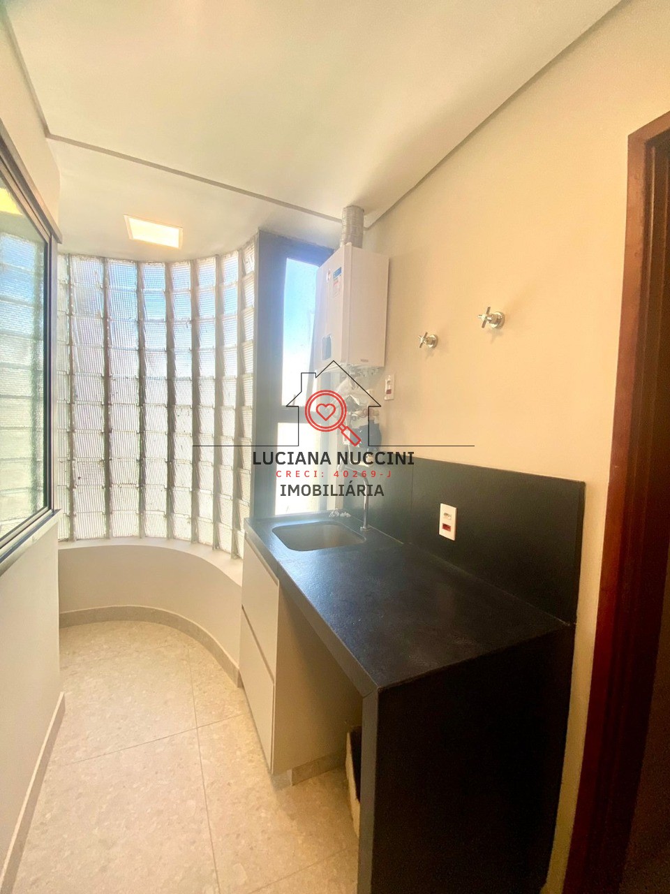 Cobertura de Luxo na Vila Mariana: 3 Quartos, 1 Suíte, 3 Banheiros, 3 Vagas de Garagem, 377m² de Pura Elegância em SP