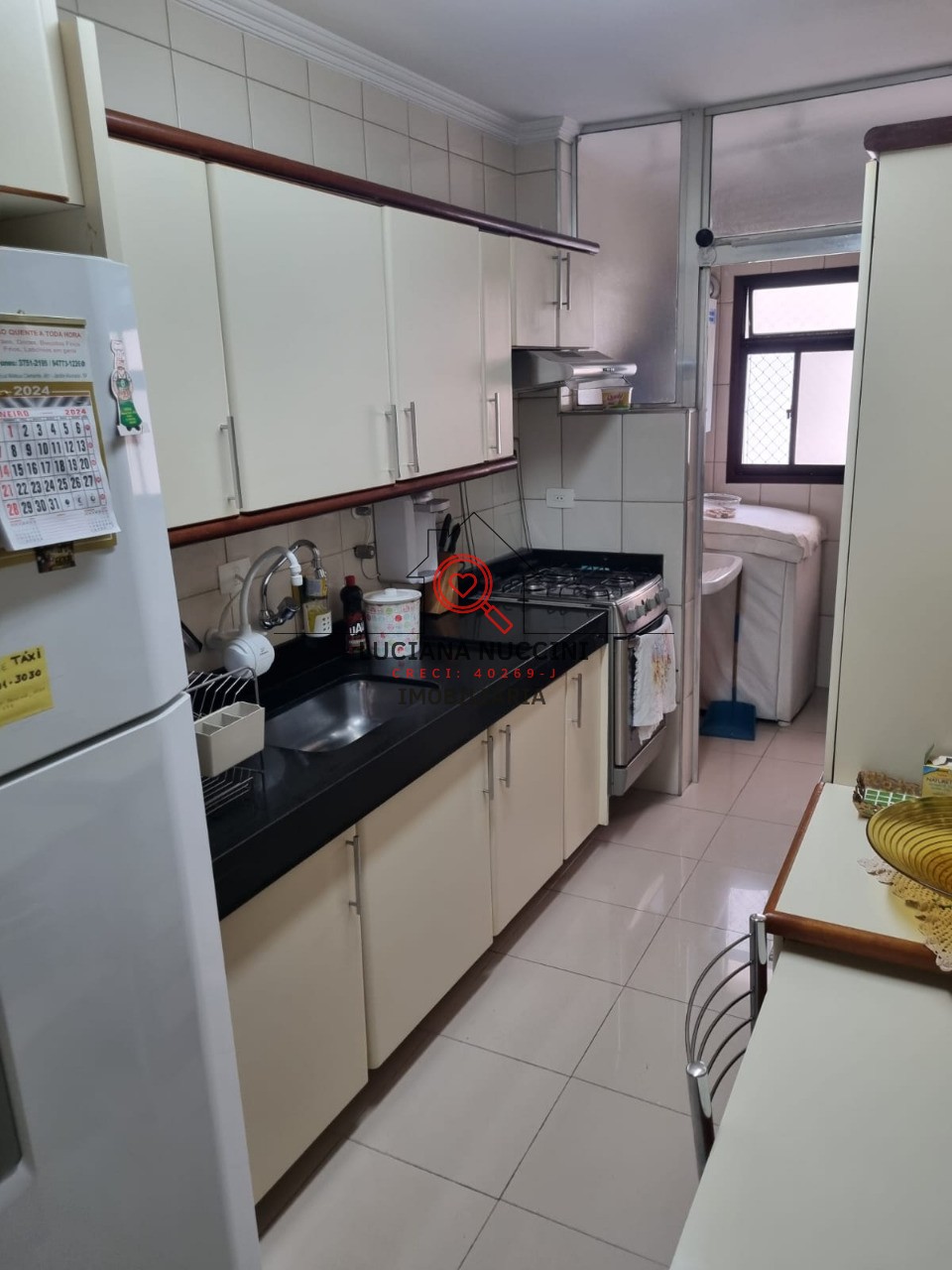 Apartamento para locação na Vila Nova Conceição, São Paulo-SP: 2 quartos, 2 salas, 1 banheiro, 2 vagas de garagem, 80m² de área.