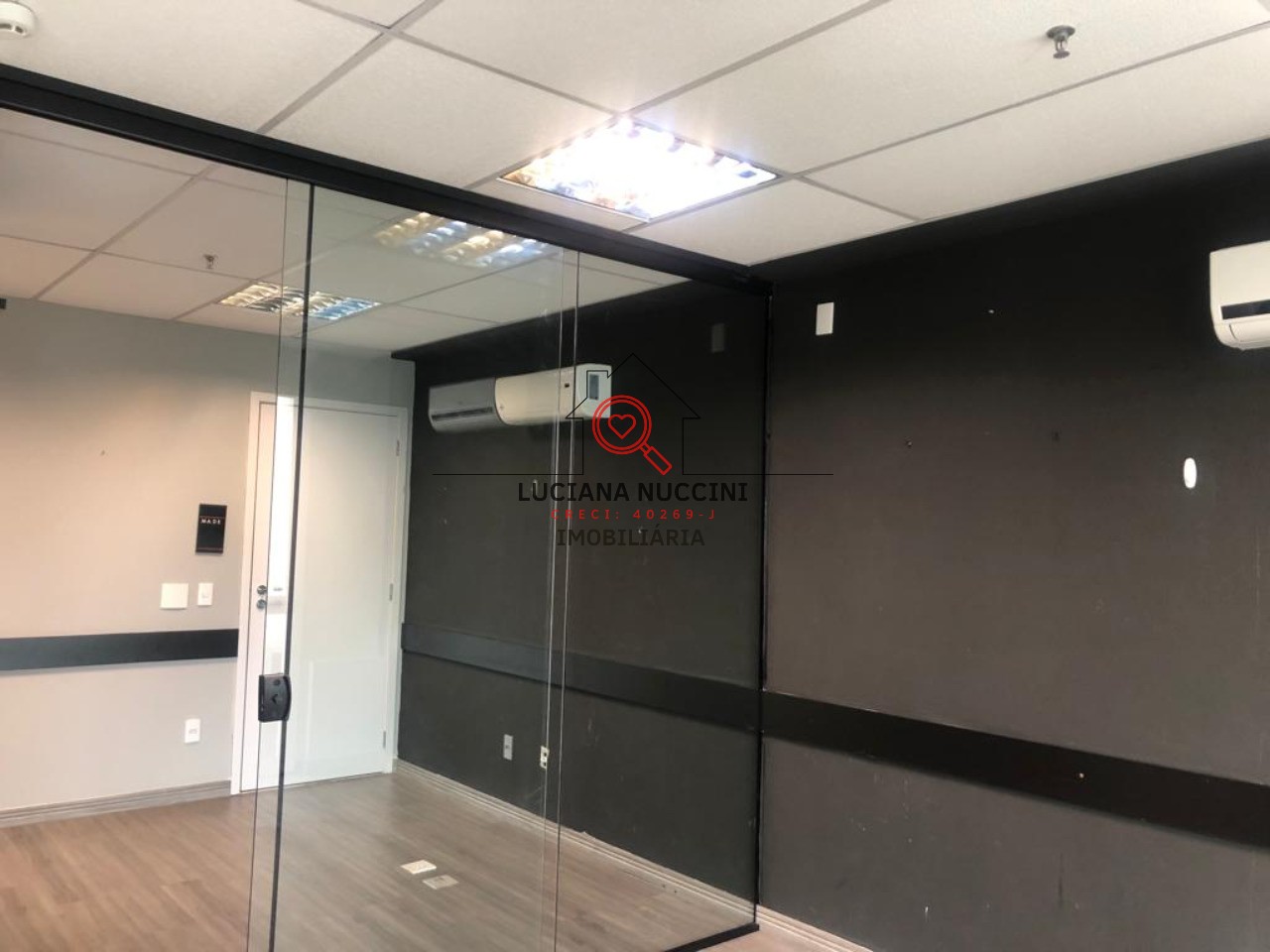 Oportunidade única: Sala comercial à venda em Pinheiros, SP - 1 sala, 2 banheiros, 1 vaga, 42m². Invista já!